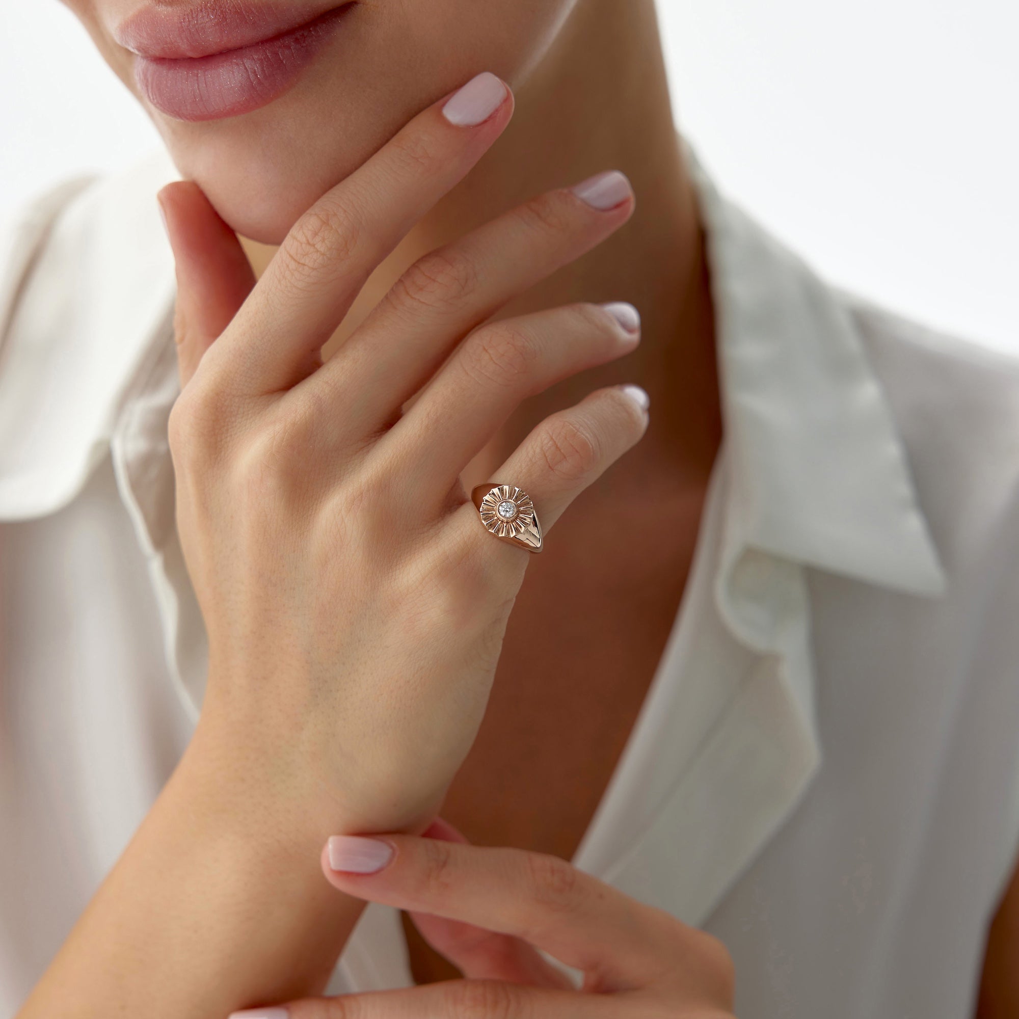 Pırlanta Tektaş Serçe Parmak Yüzük