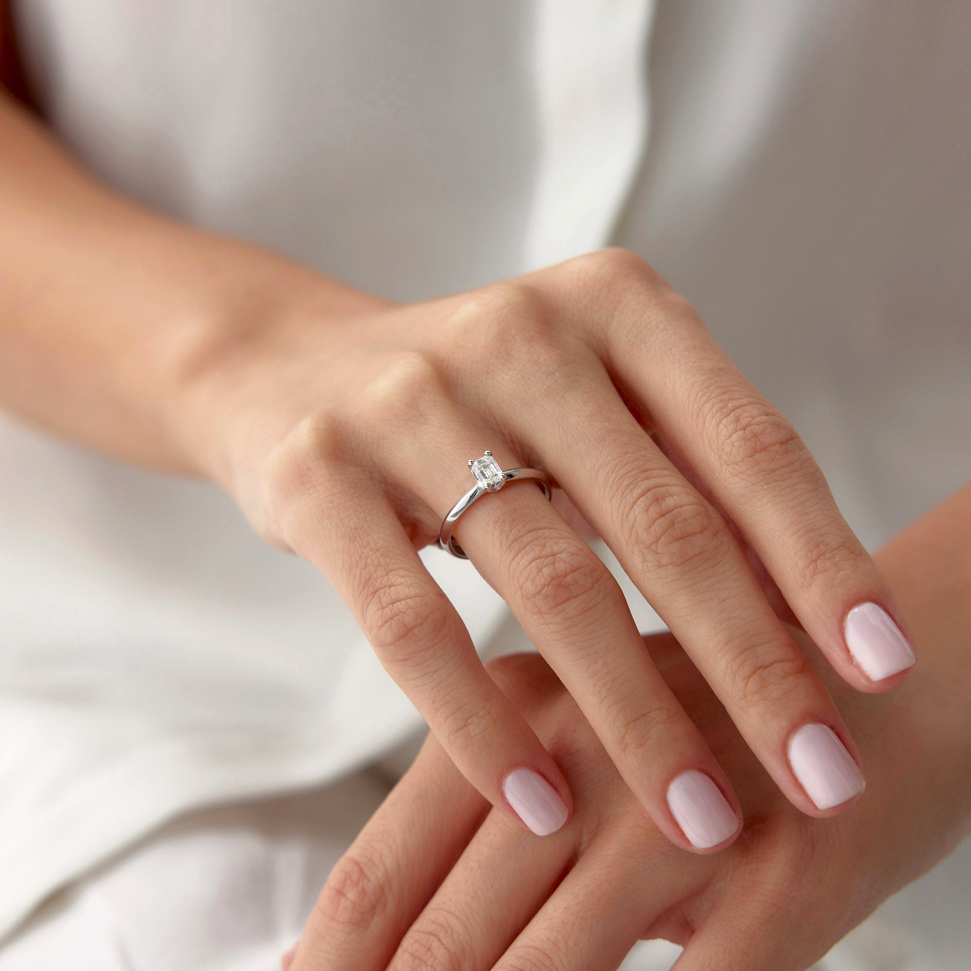Zümrüt Kesim Tektaş Pırlanta Yüzük / The Emerald Cut Solitaire
