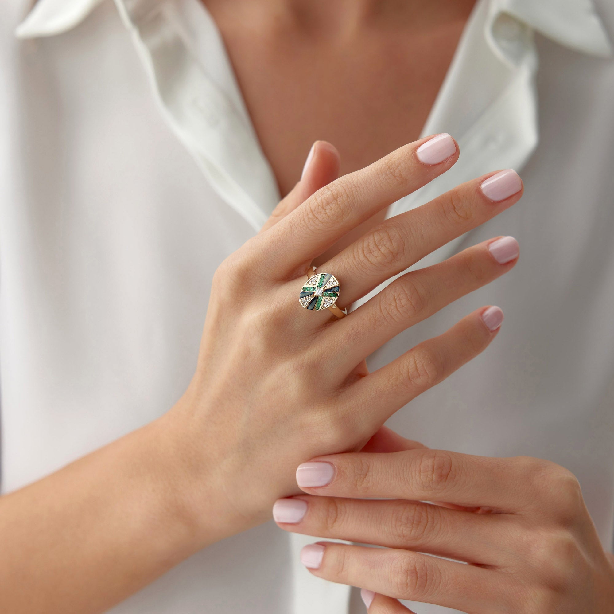 Zümrüt ve Pırlanta X Yüzük