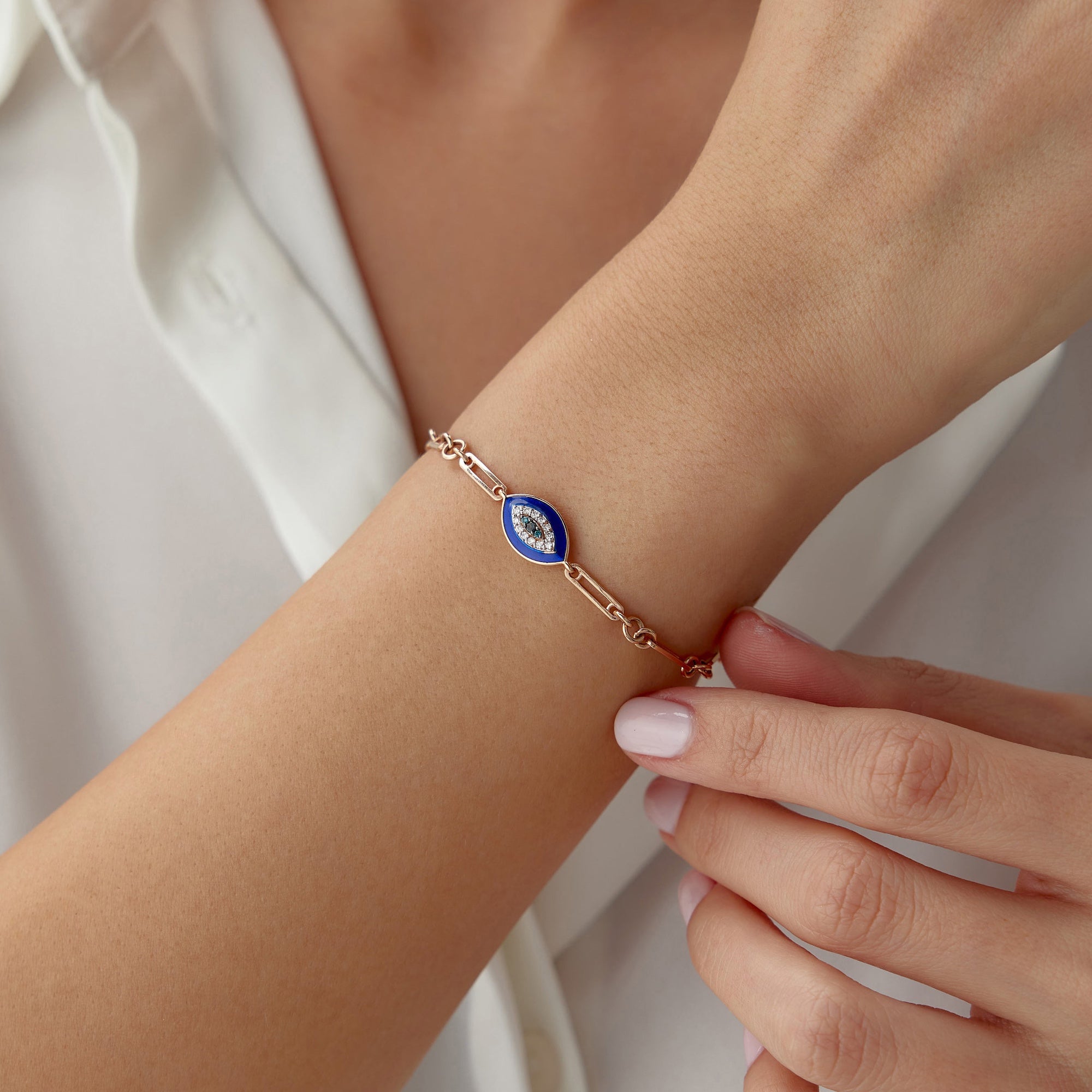 Mavi ve Beyaz Pırlantalı Nazarlık Göz Bileklik