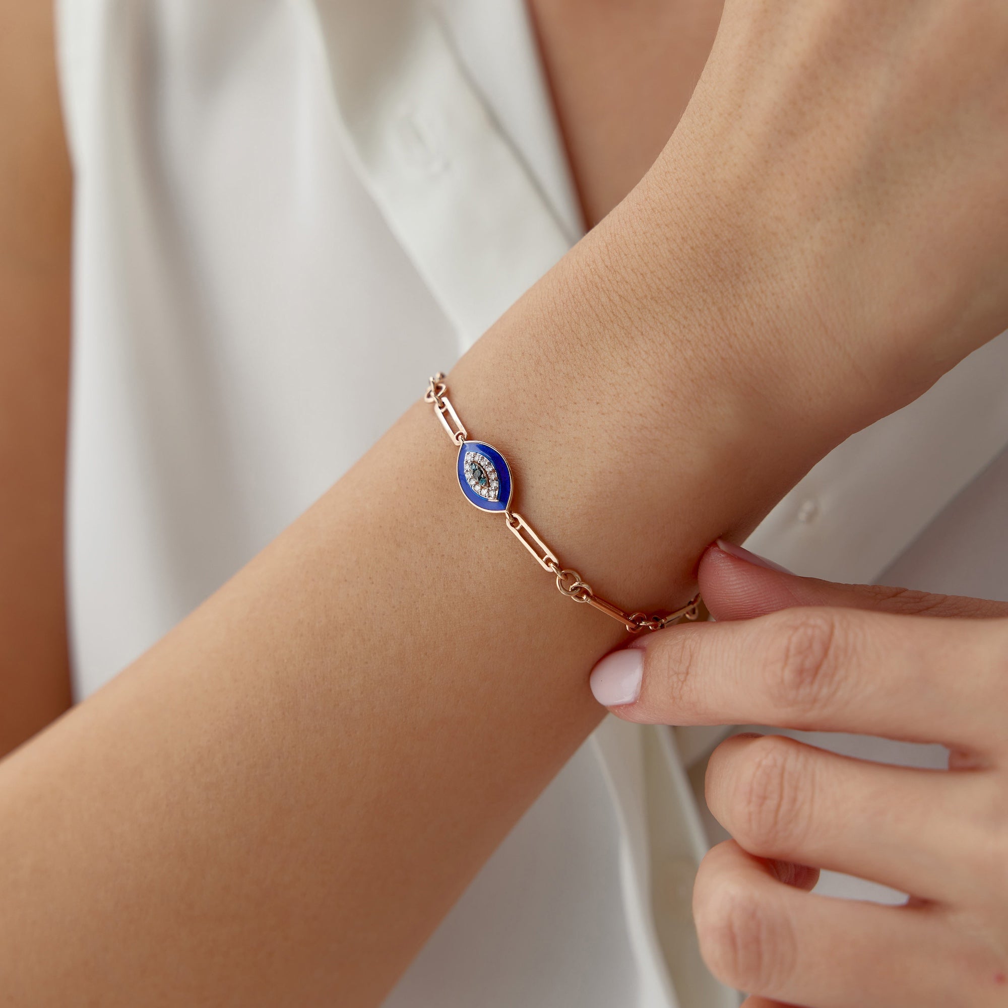 Mavi ve Beyaz Pırlantalı Nazarlık Göz Bileklik