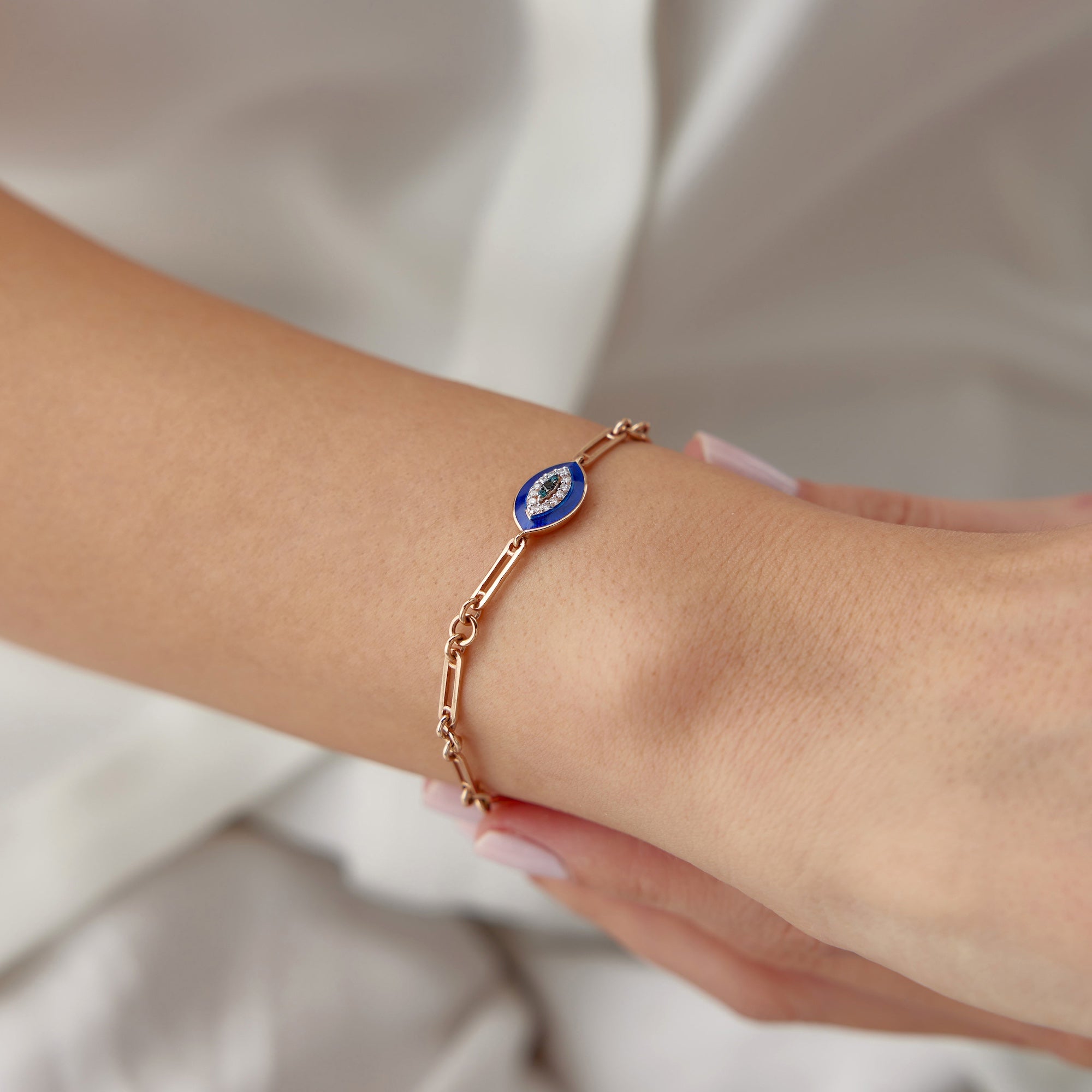 Mavi ve Beyaz Pırlantalı Nazarlık Göz Bileklik