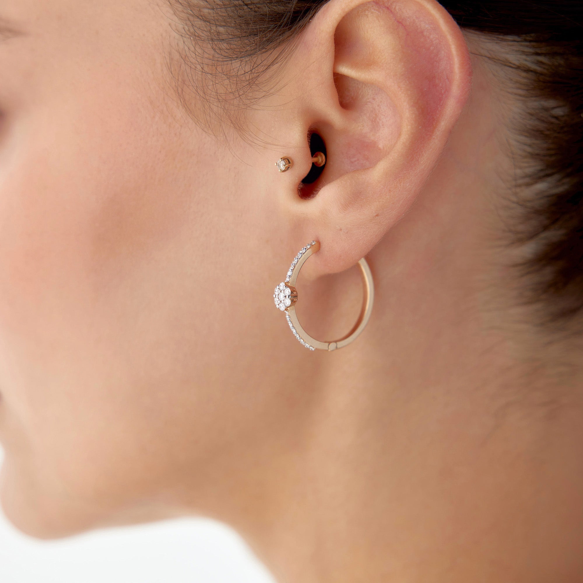 Pırlanta Büyük Çiçek Halka Küpe