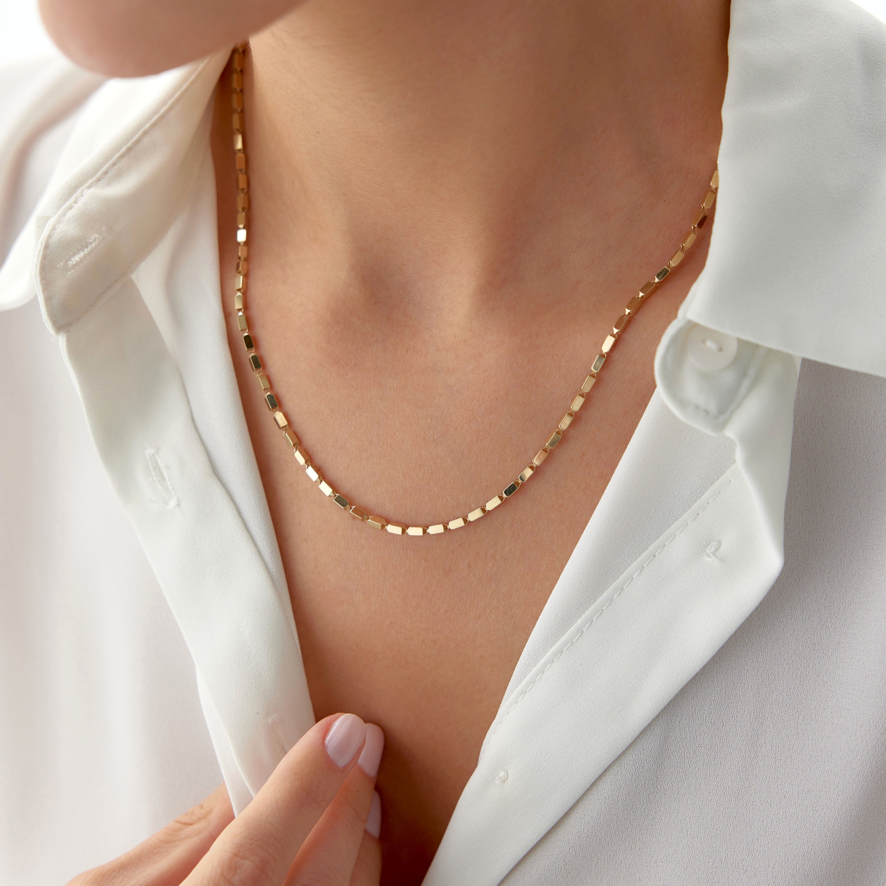 Dikdörtgen Parıltılı Zincir Kolye