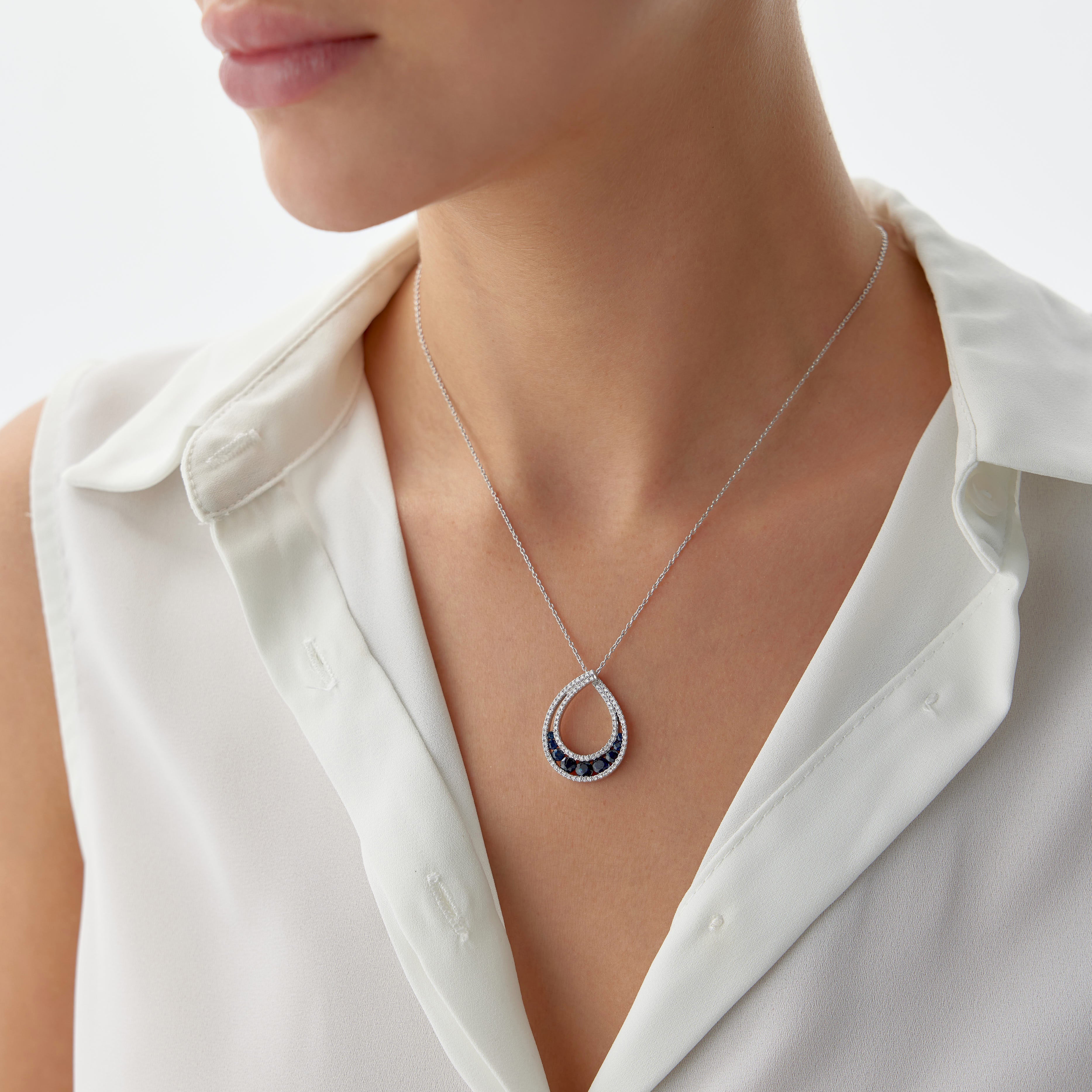 Büyük Mavi Safir ve Pırlanta Damla Kolye