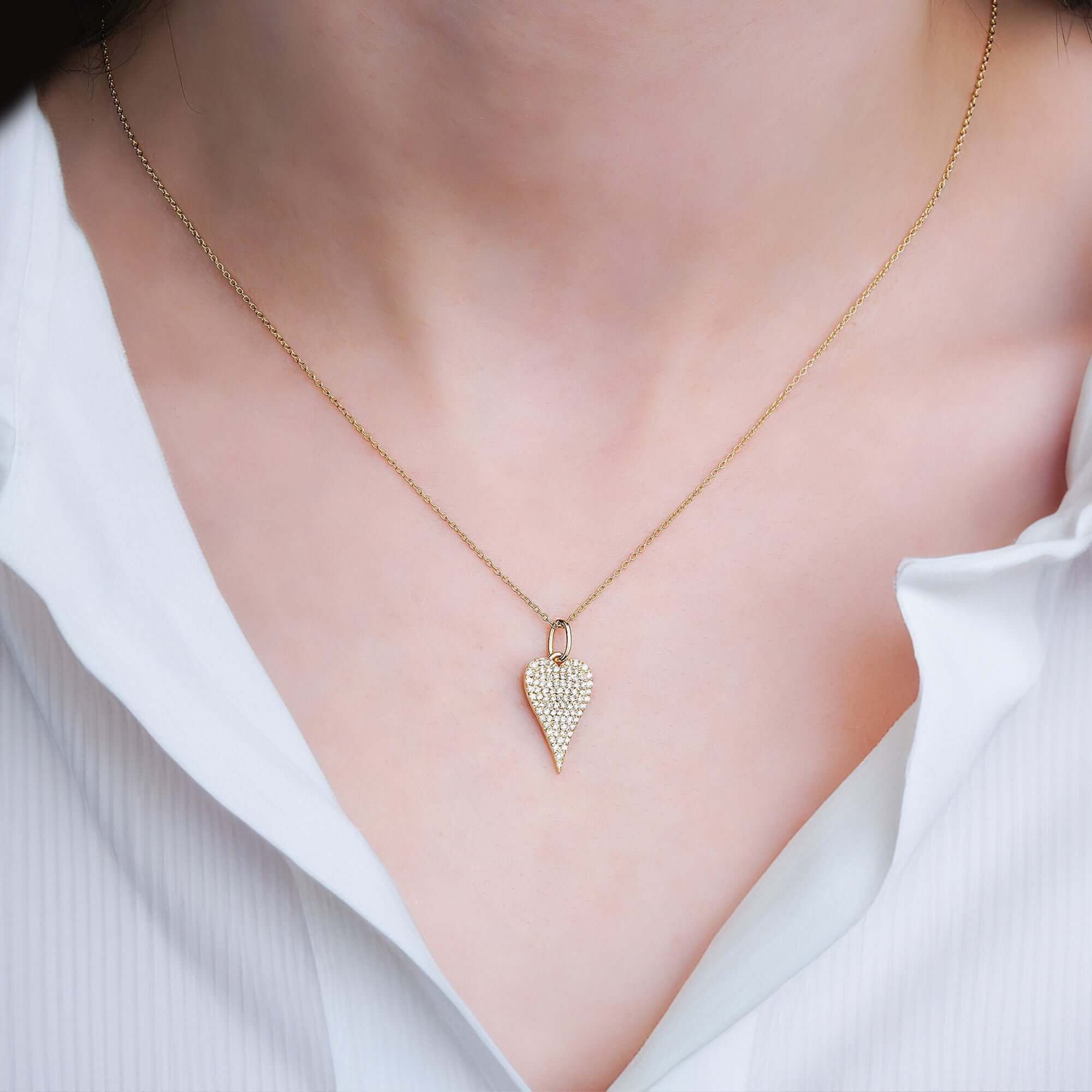 Pave Pırlanta Kalp Kolye