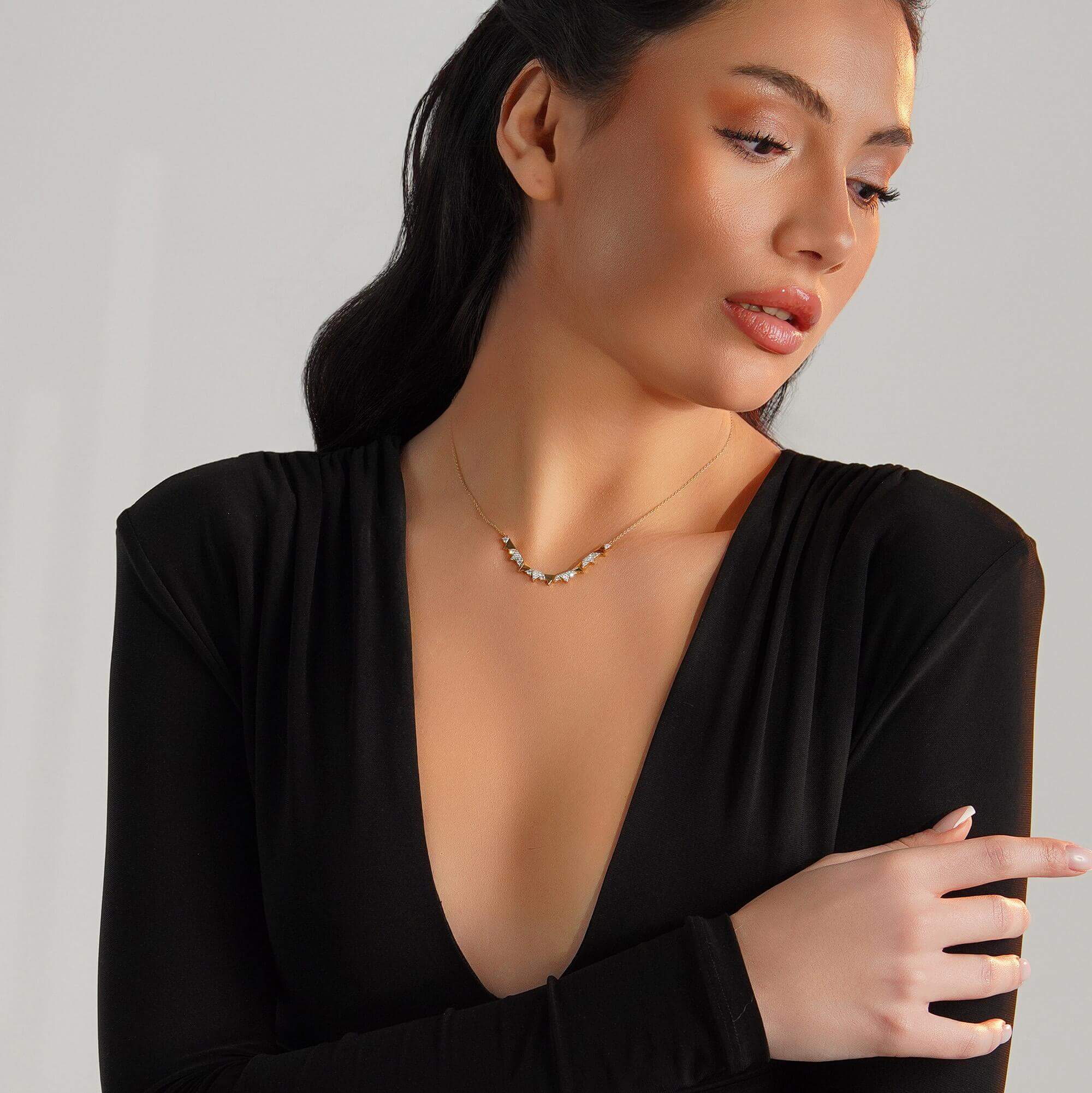 Pırlanta Spike Station Kolye