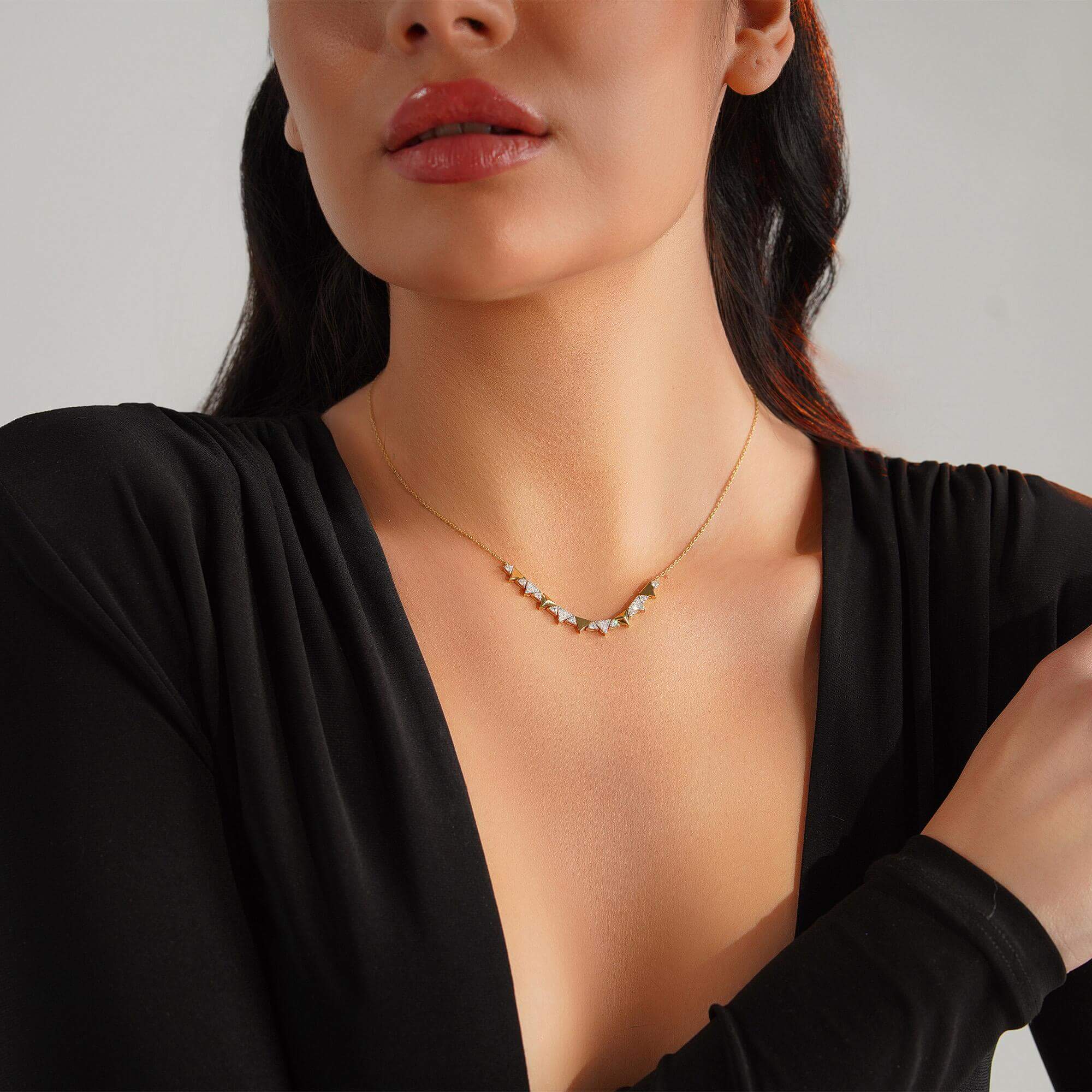 Pırlanta Spike Station Kolye