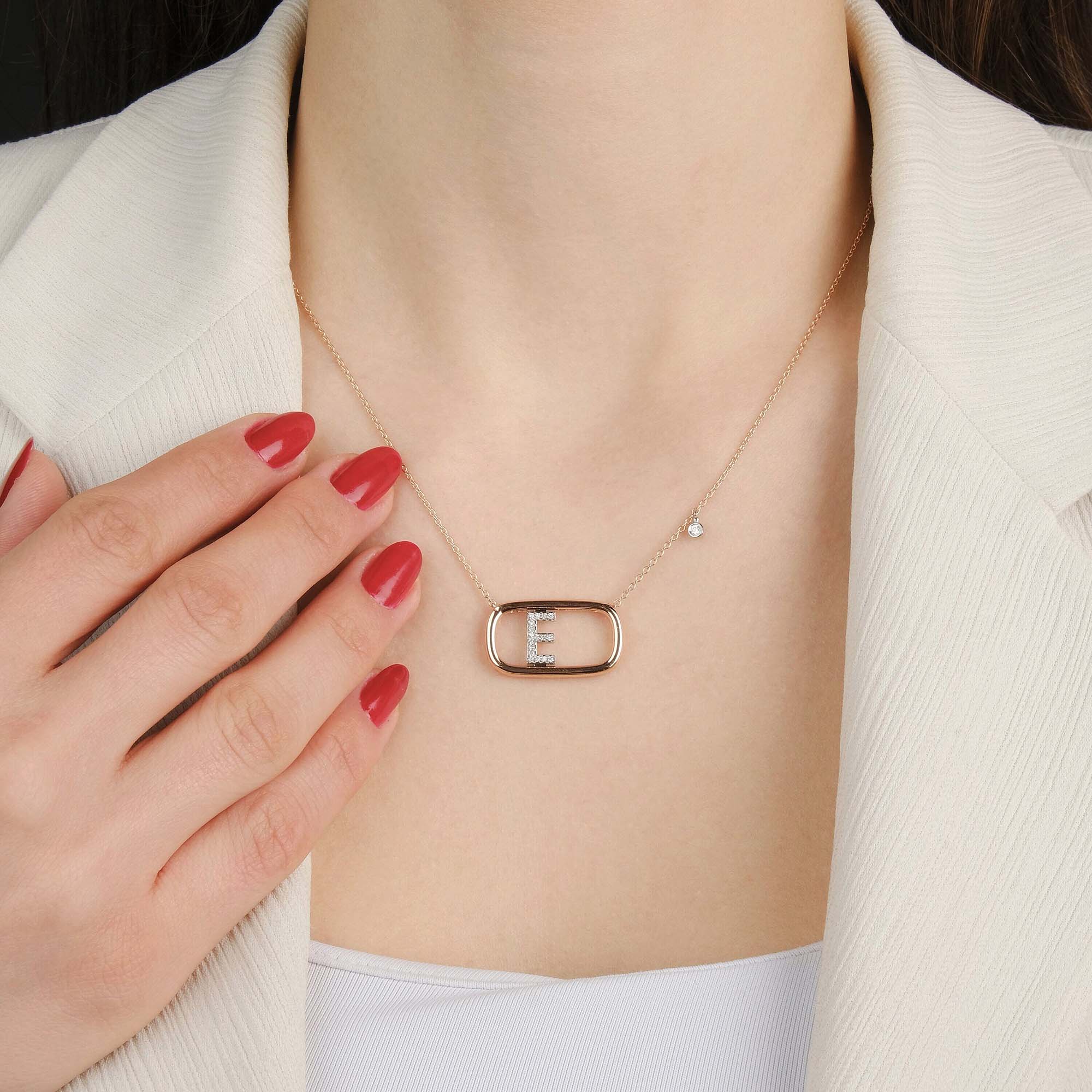 Hareketli Pırlanta Harf Kolye