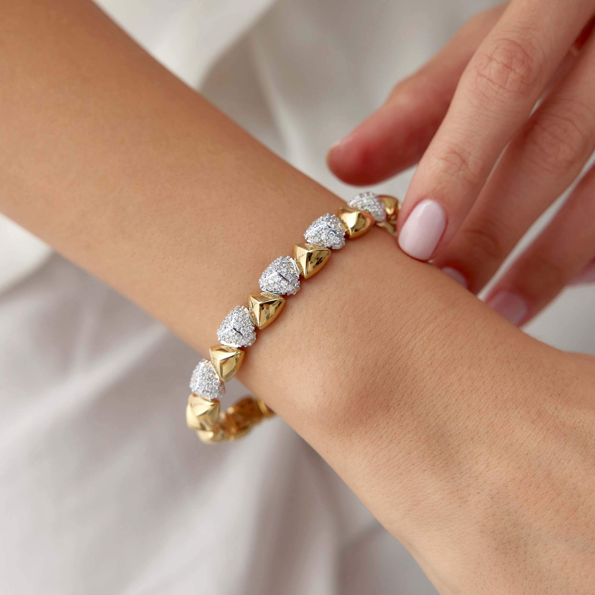 Pave Pırlanta Üçgen Cuff Bilezik / Diamond Triangles