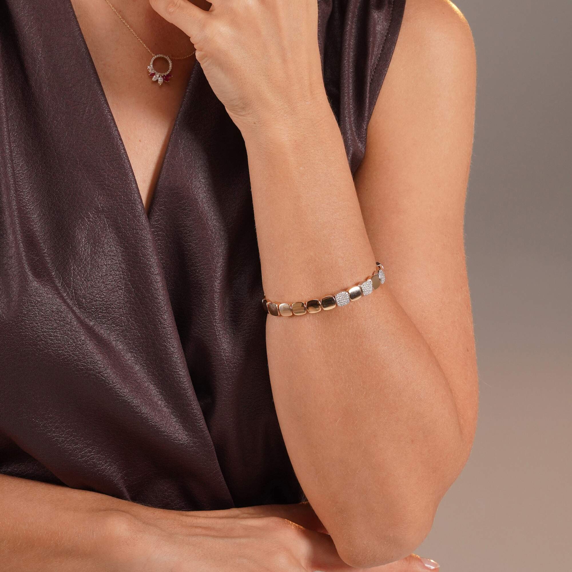 Modern Esnek Pave Pırlantalı Bileklik / The Flexible