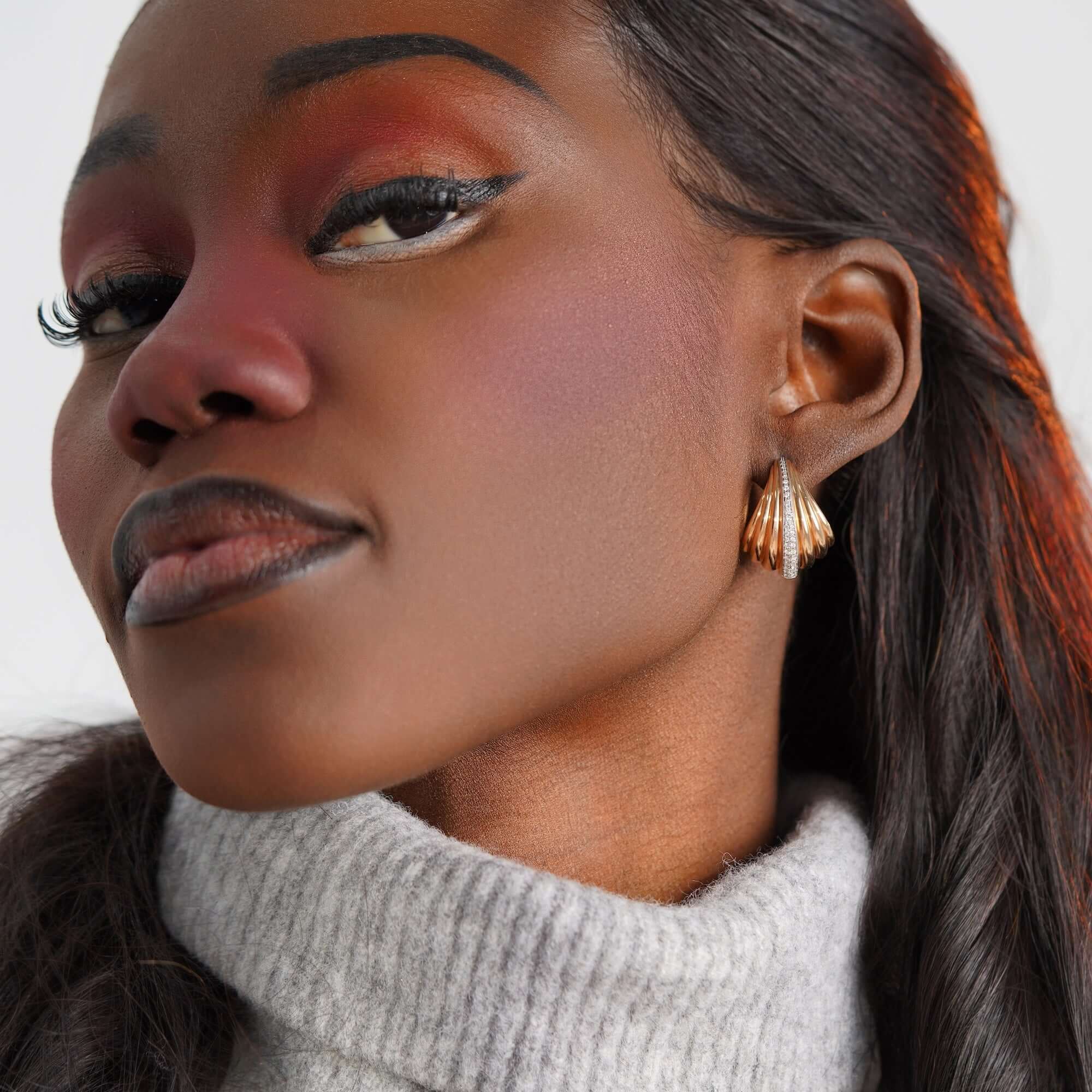 Pırlanta Büyük Kruvasan Halka Küpe / Large Diamond Croissant