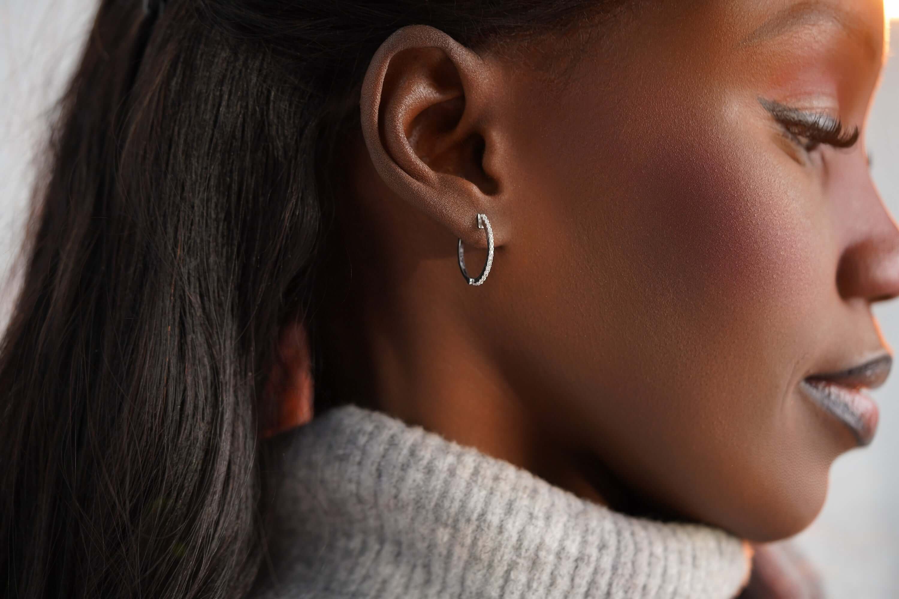 Oval Pırlanta Halka Küpe