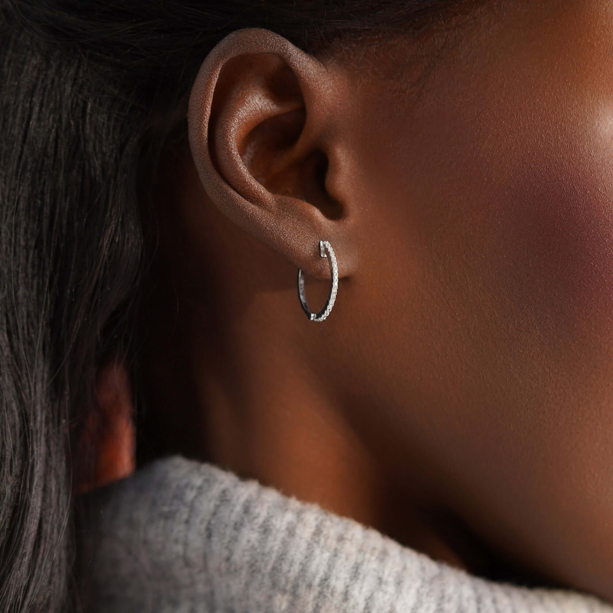 Oval Pırlanta Halka Küpe