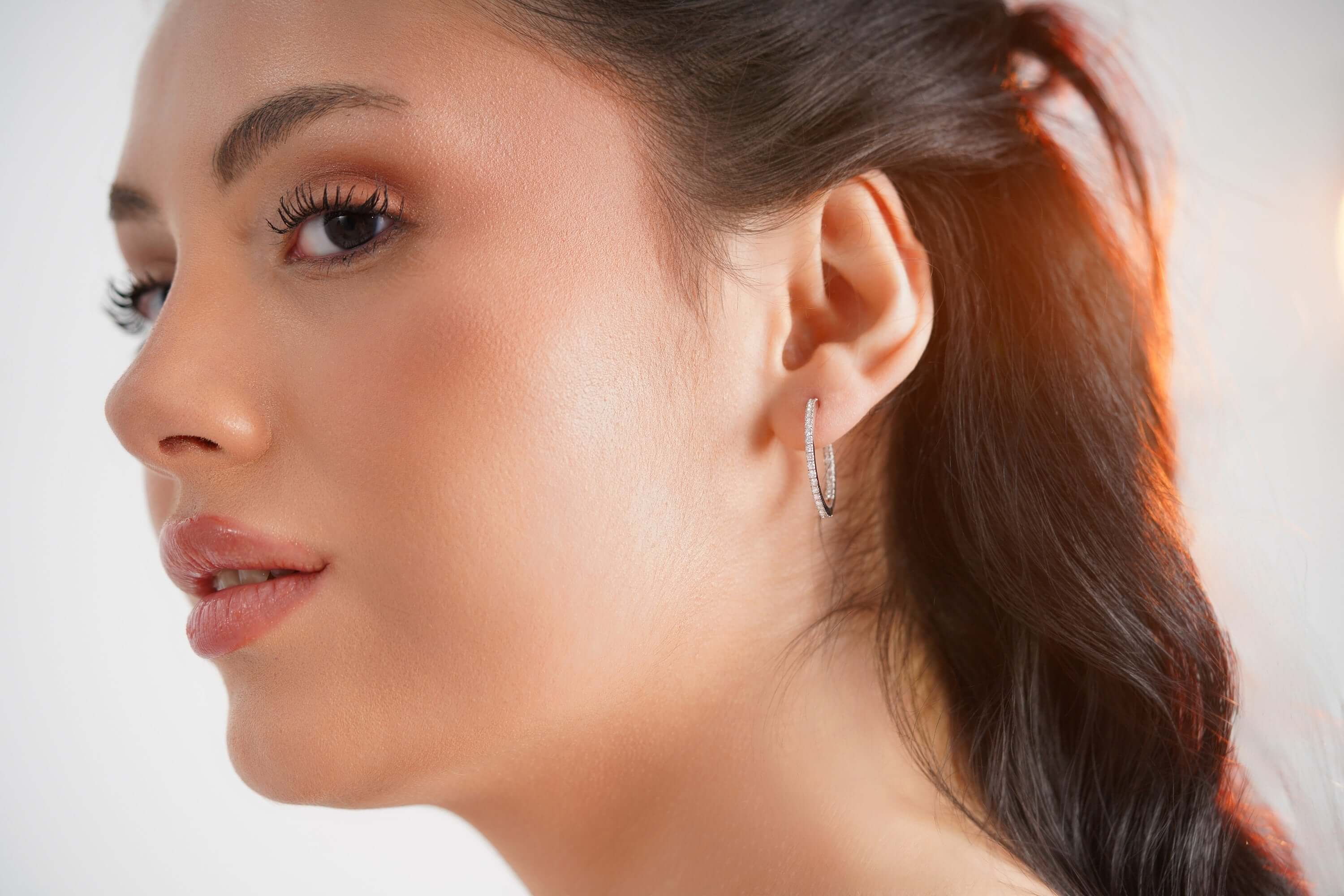 İçleri Pırlantalı Büyük Pırlanta Halka Küpe