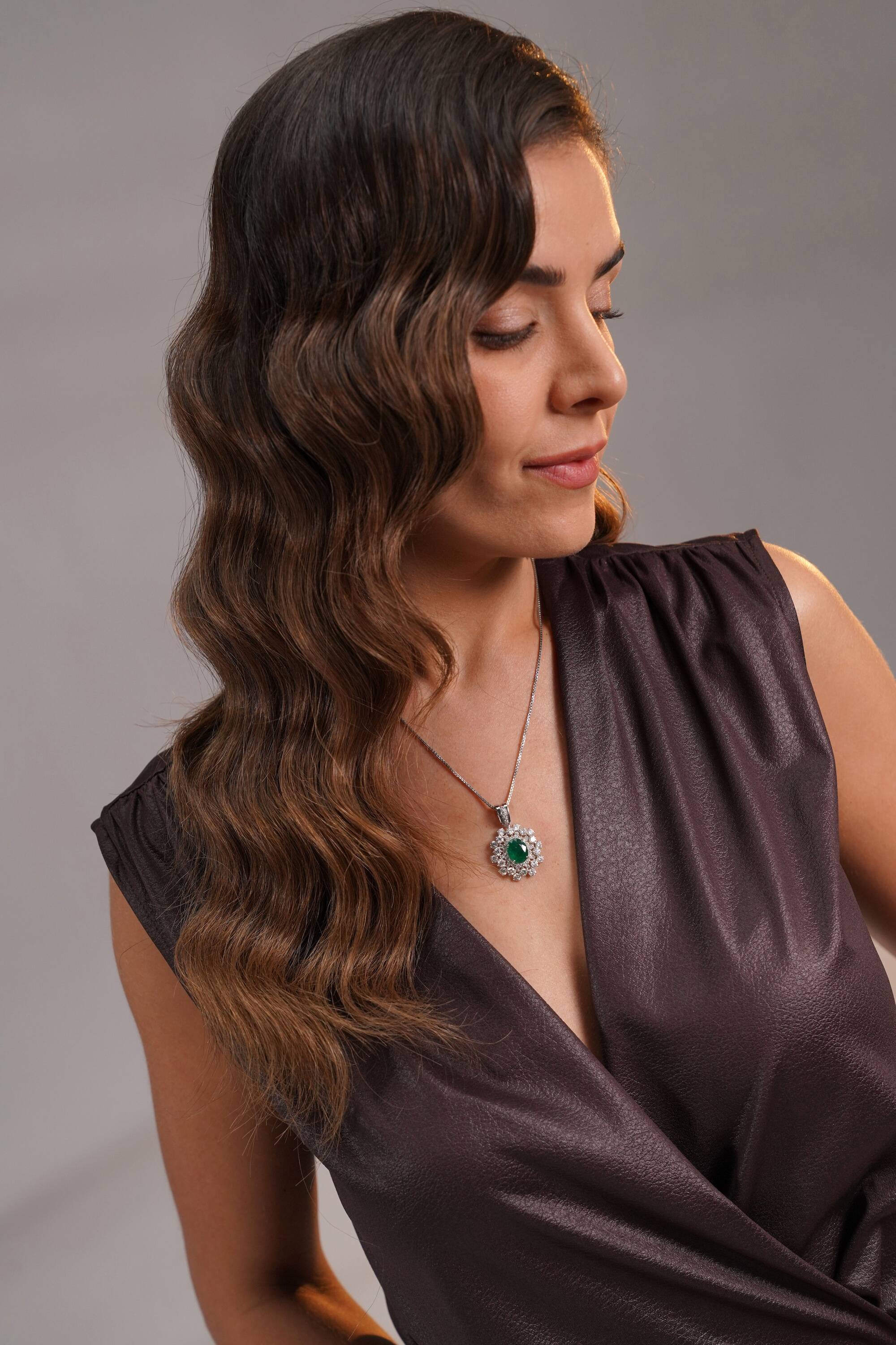 Imperial Zümrüt ve Pırlanta Kolye