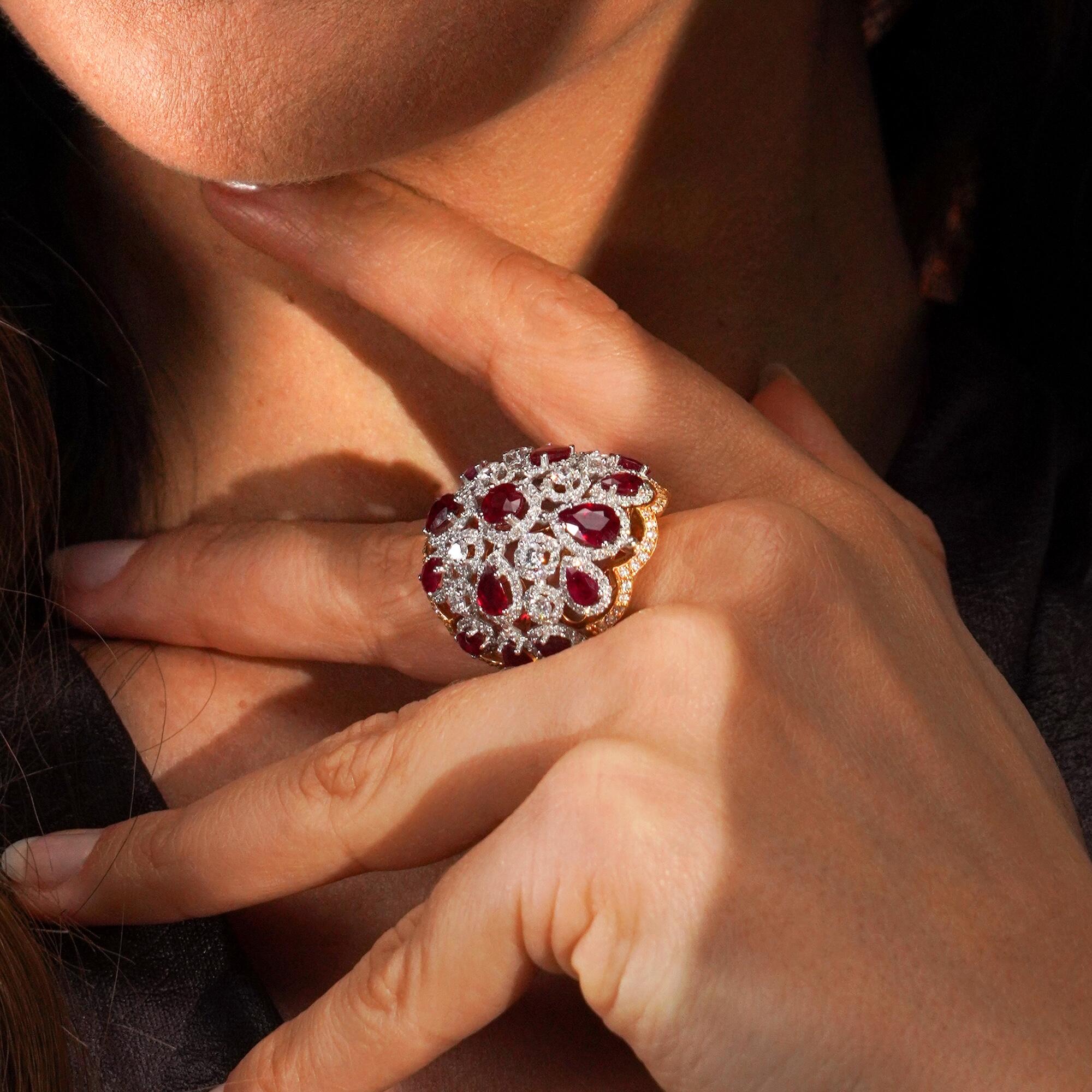 Büyük Yakut ve Pırlanta Yüzük / The Chateau Ruby Ring