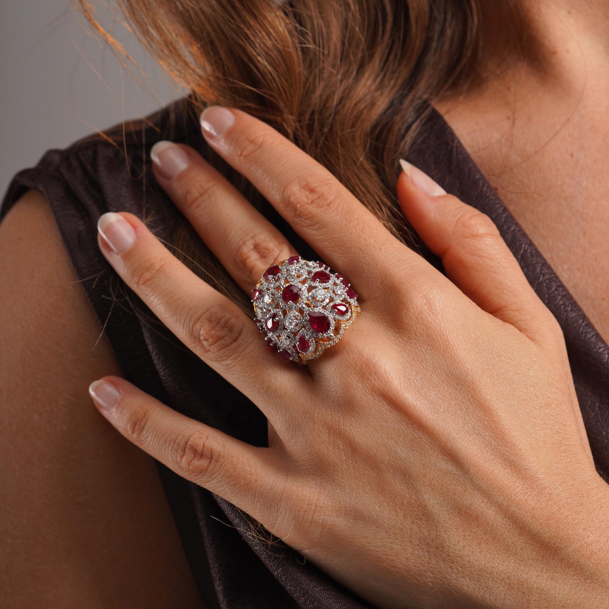 Büyük Yakut ve Pırlanta Yüzük / The Chateau Ruby Ring
