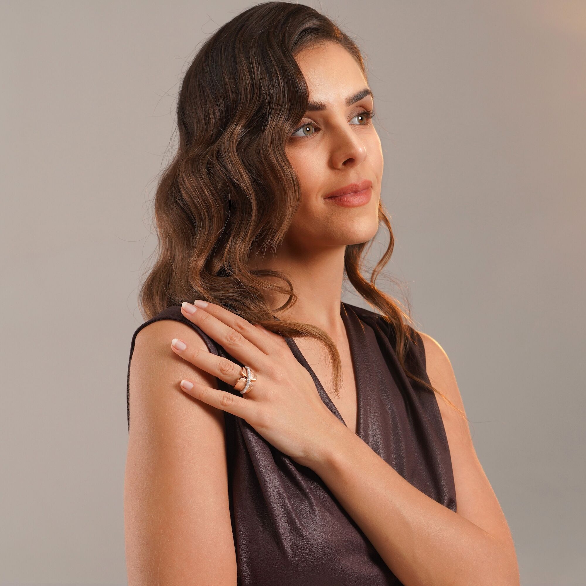 Mat Altın Pırlanta Crossover Yüzük