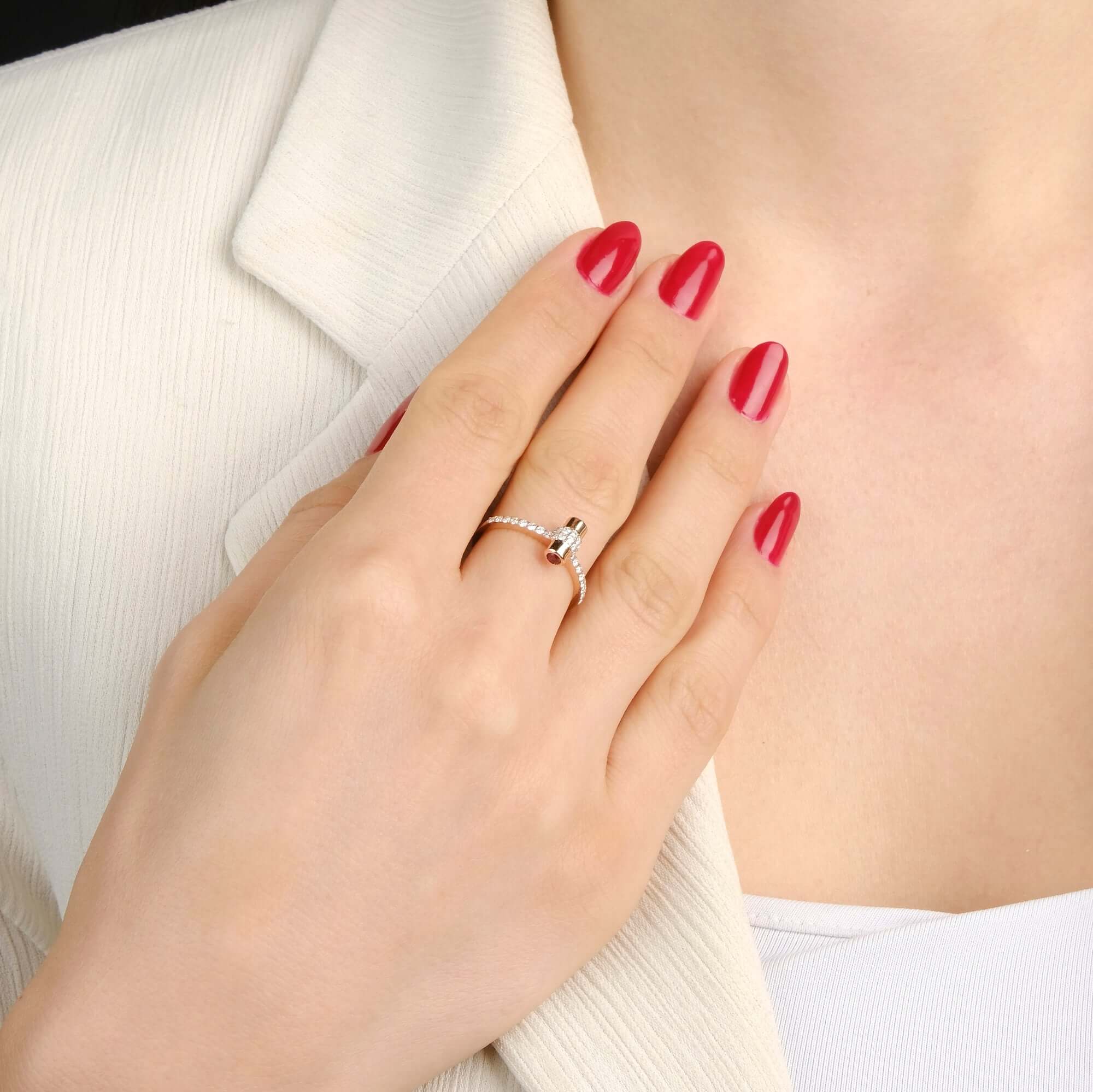 Çift Taraflı Yakut ve Pırlanta Yüzük