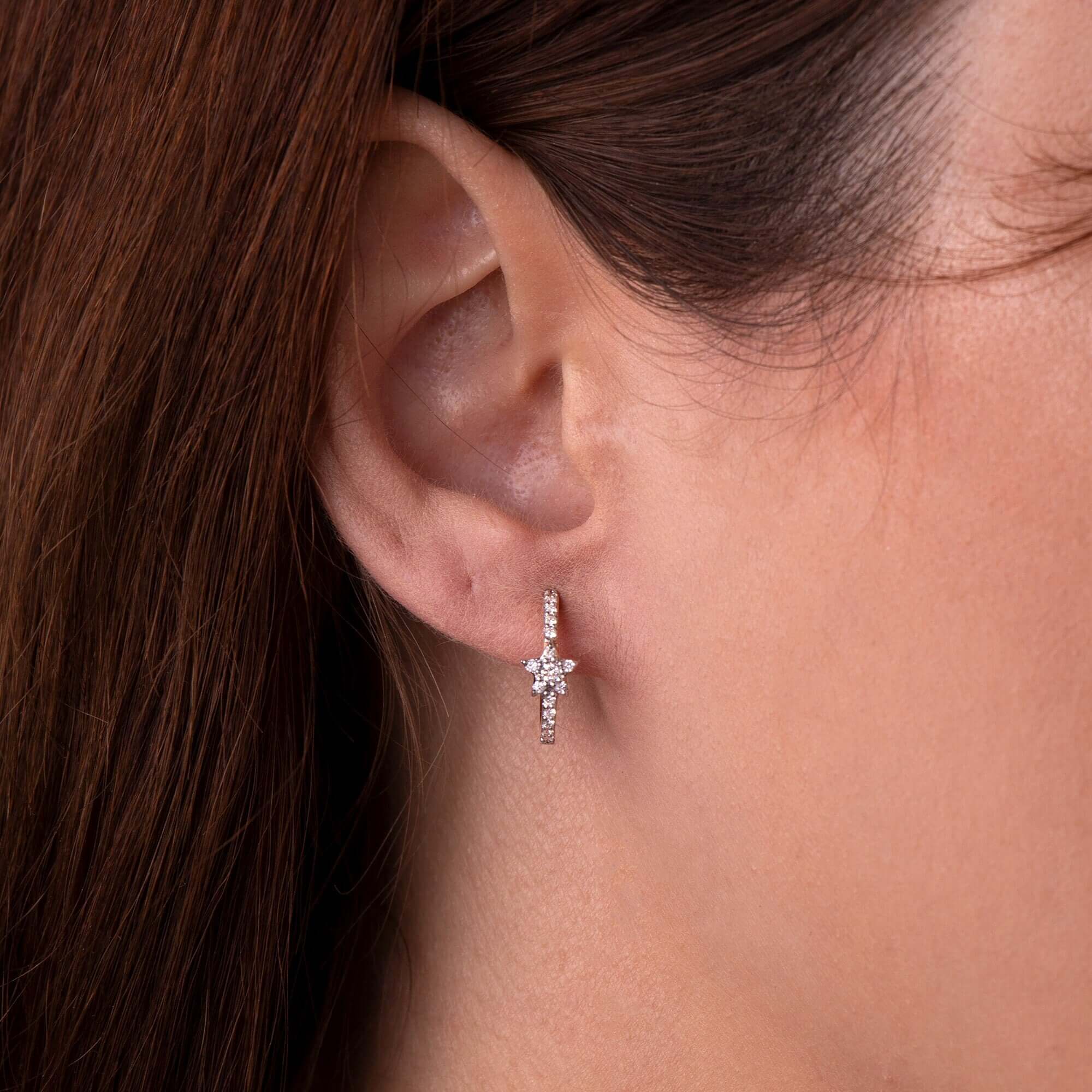 Pırlanta Yıldız Halka Küpe