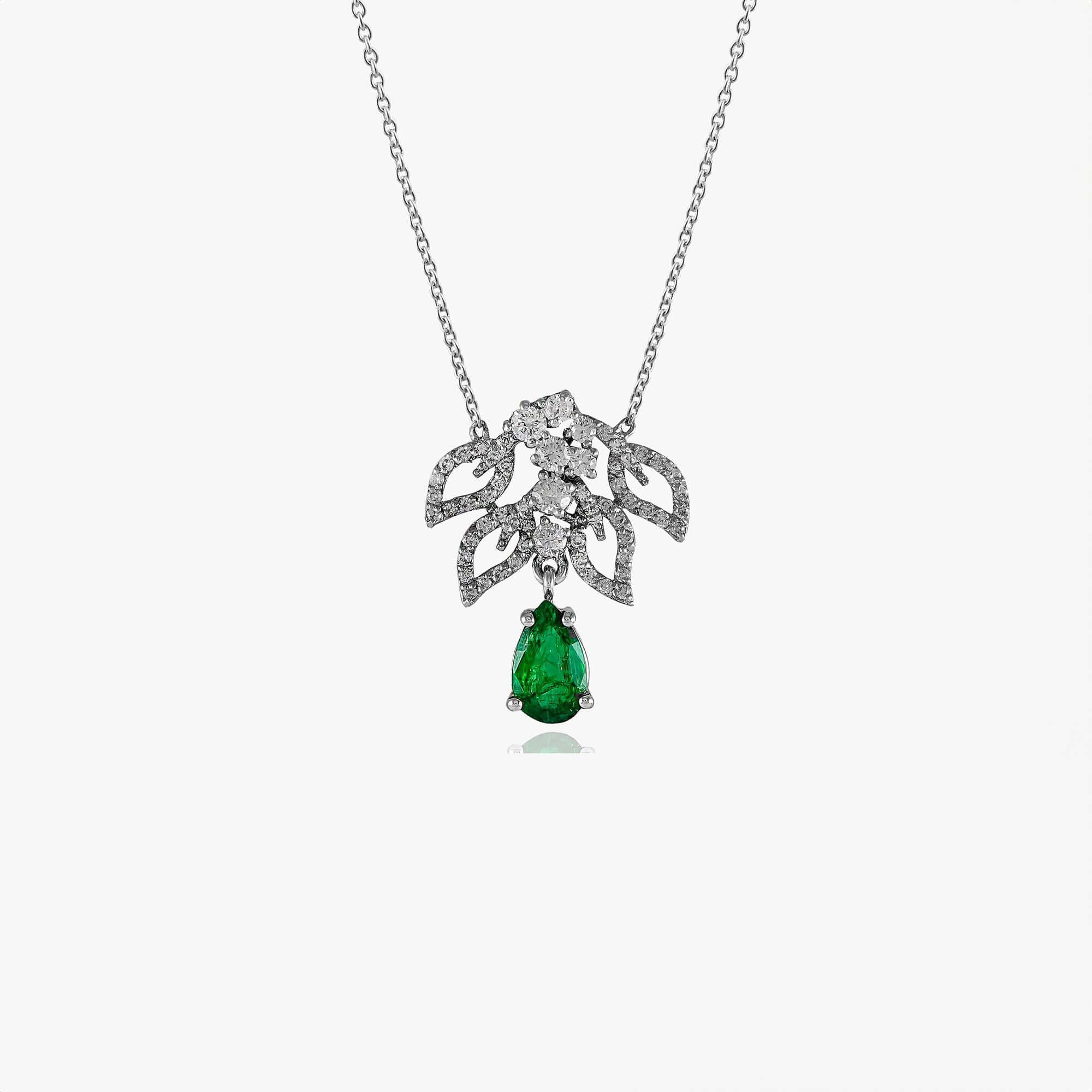 Bir Zümrütün Rüyası Kolye