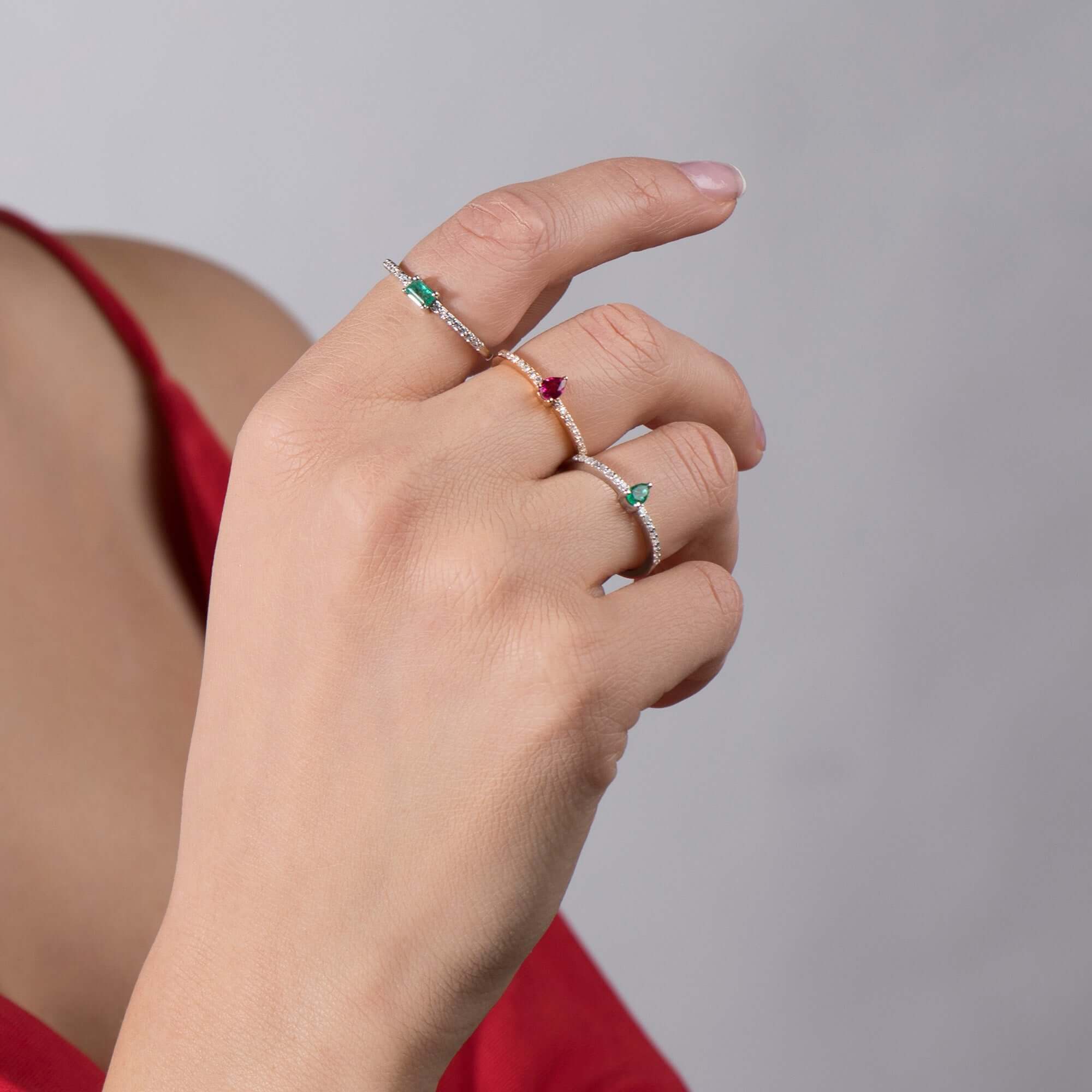 Minimal Damla Kesim Yakut Yarımtur Yüzük / Minimal Red Drop