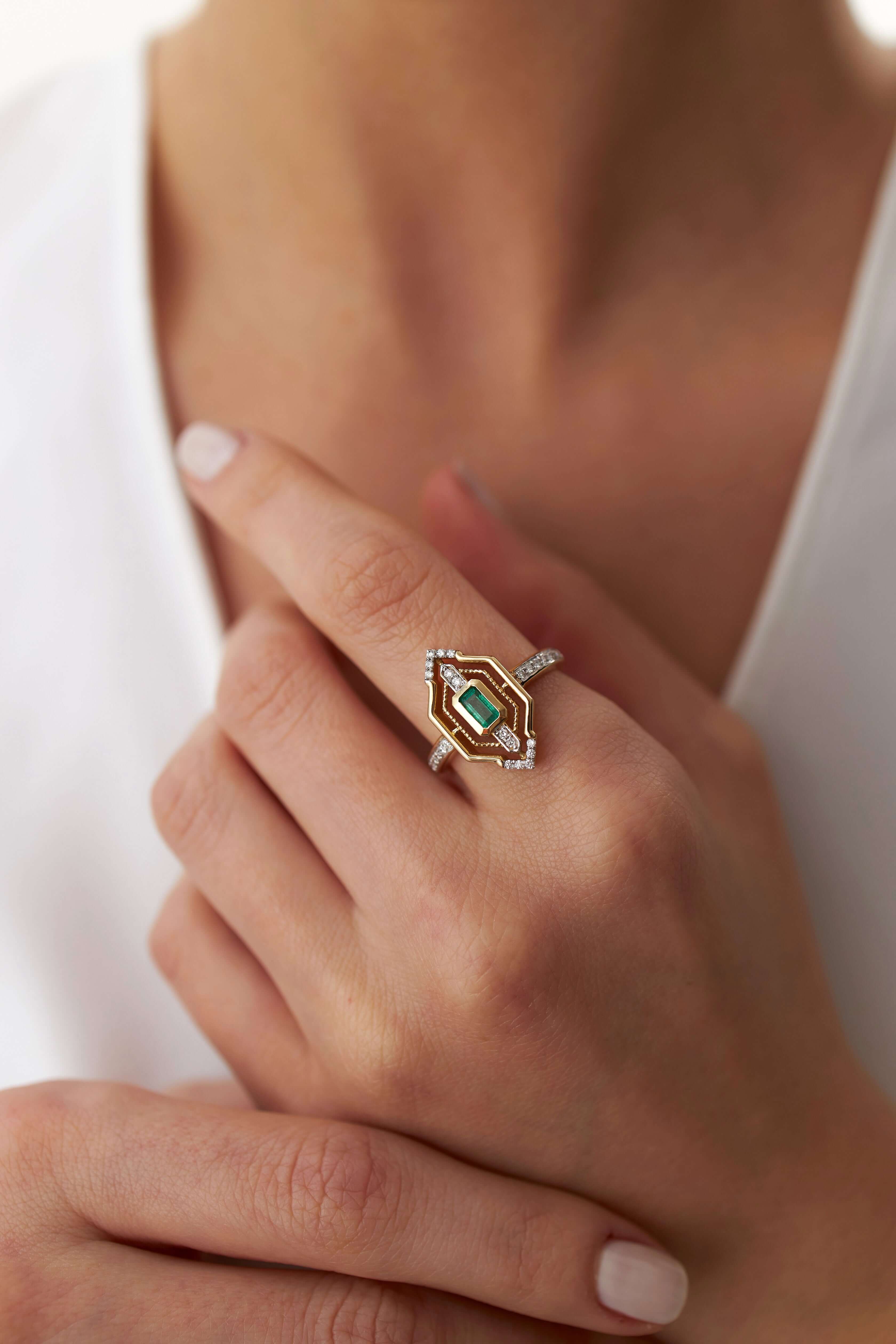 Modern Zümrüt ve Pırlanta Yüzük