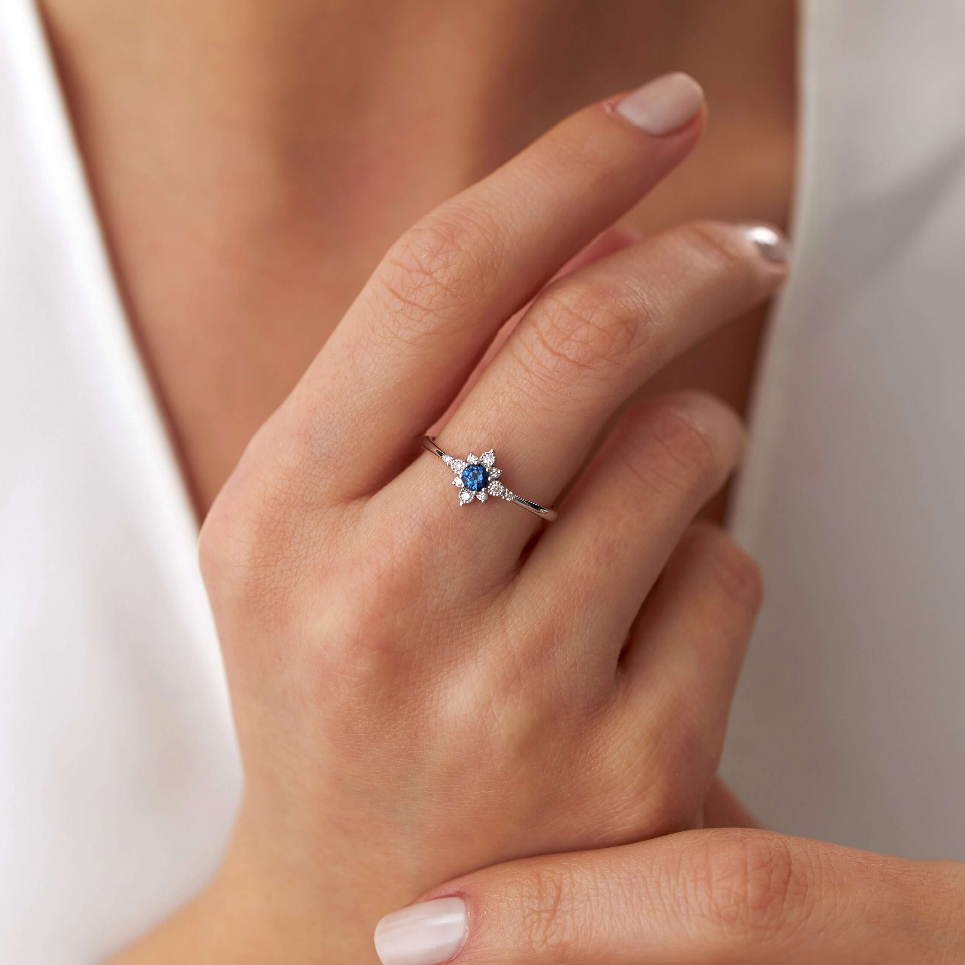 Safir ve Pırlanta Kuzey Yıldızı Yüzük / The Sapphire North Star