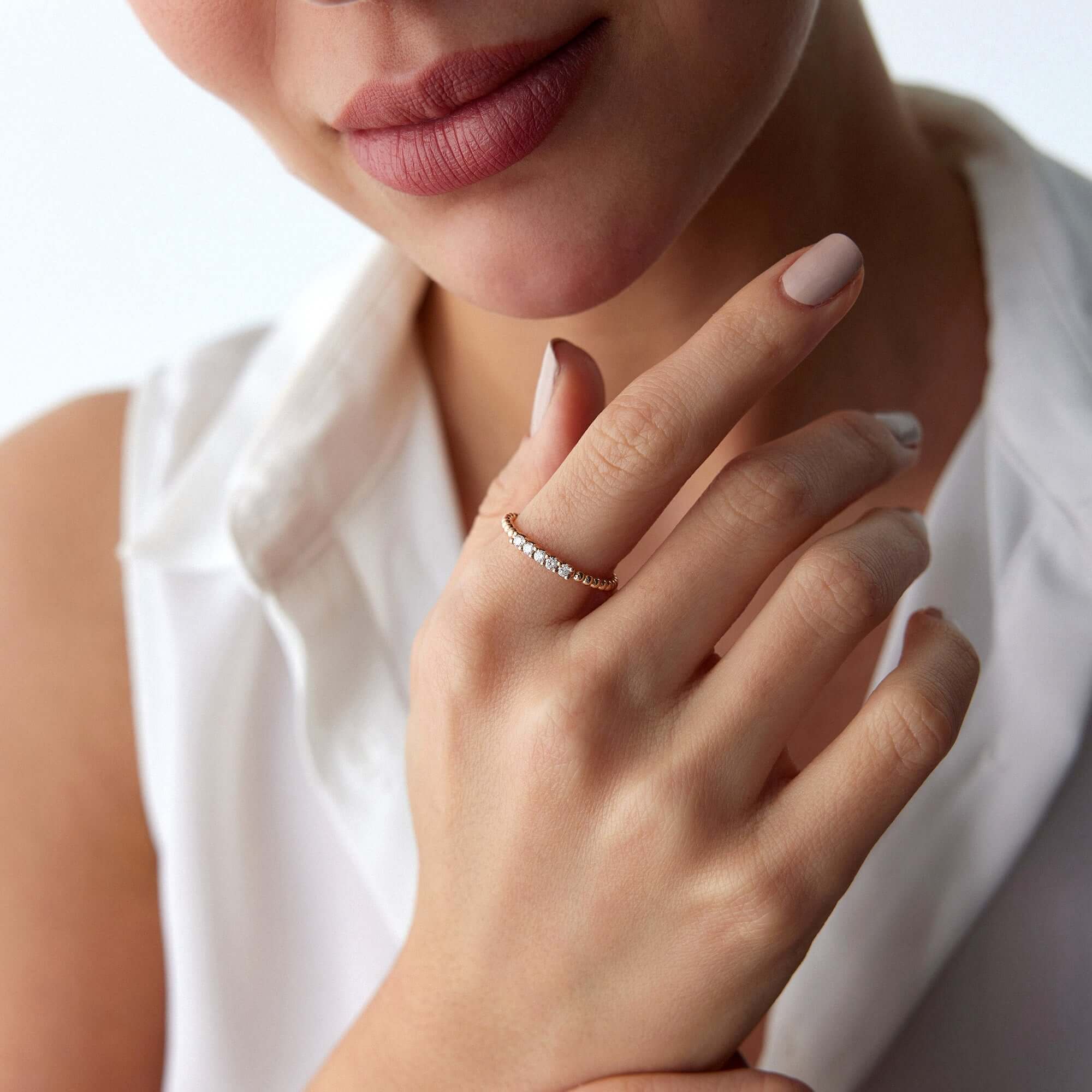 5 Pırlantalı Minimal Yüzük / The 5 Diamonds