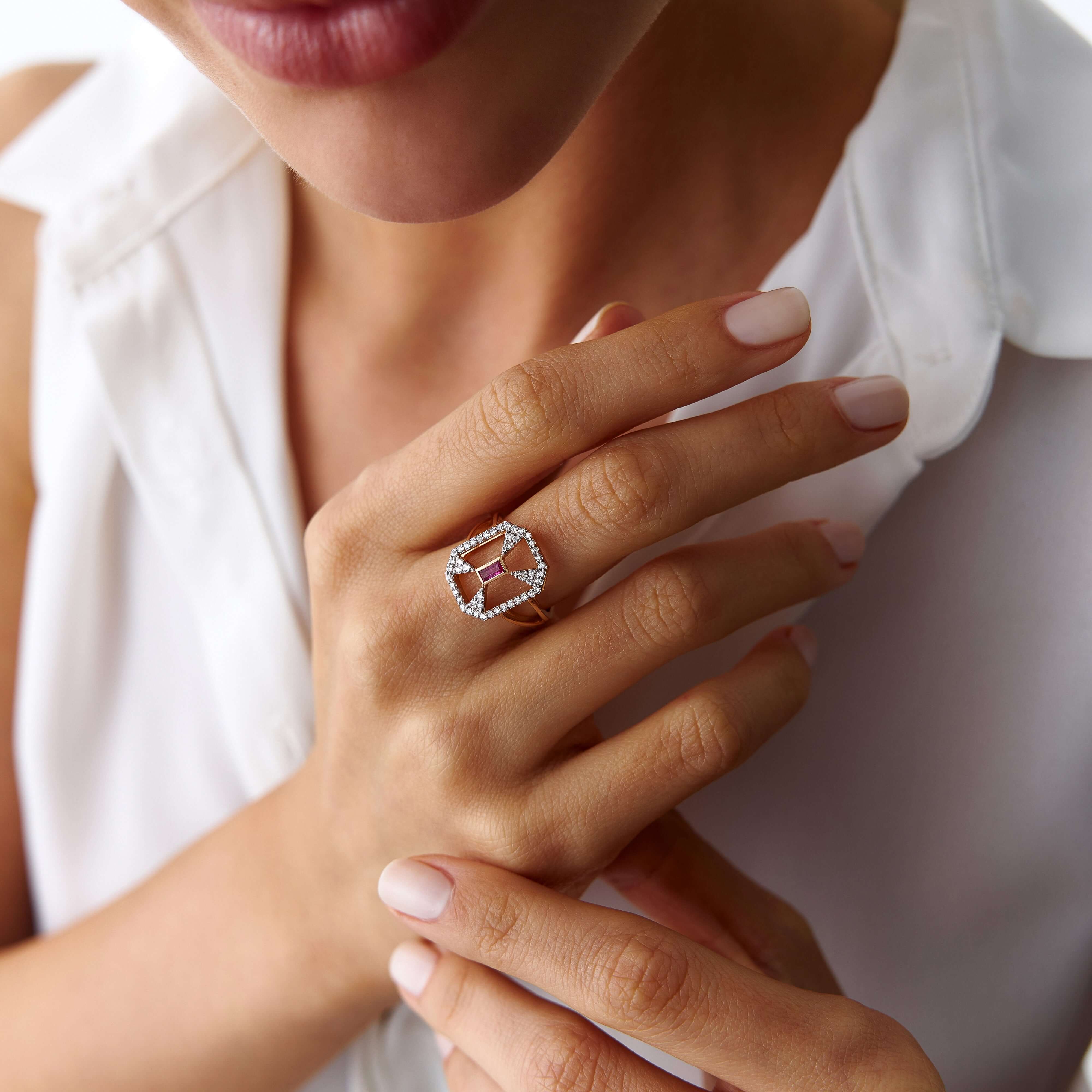 Baget Yakut ve Pırlanta Yüzük