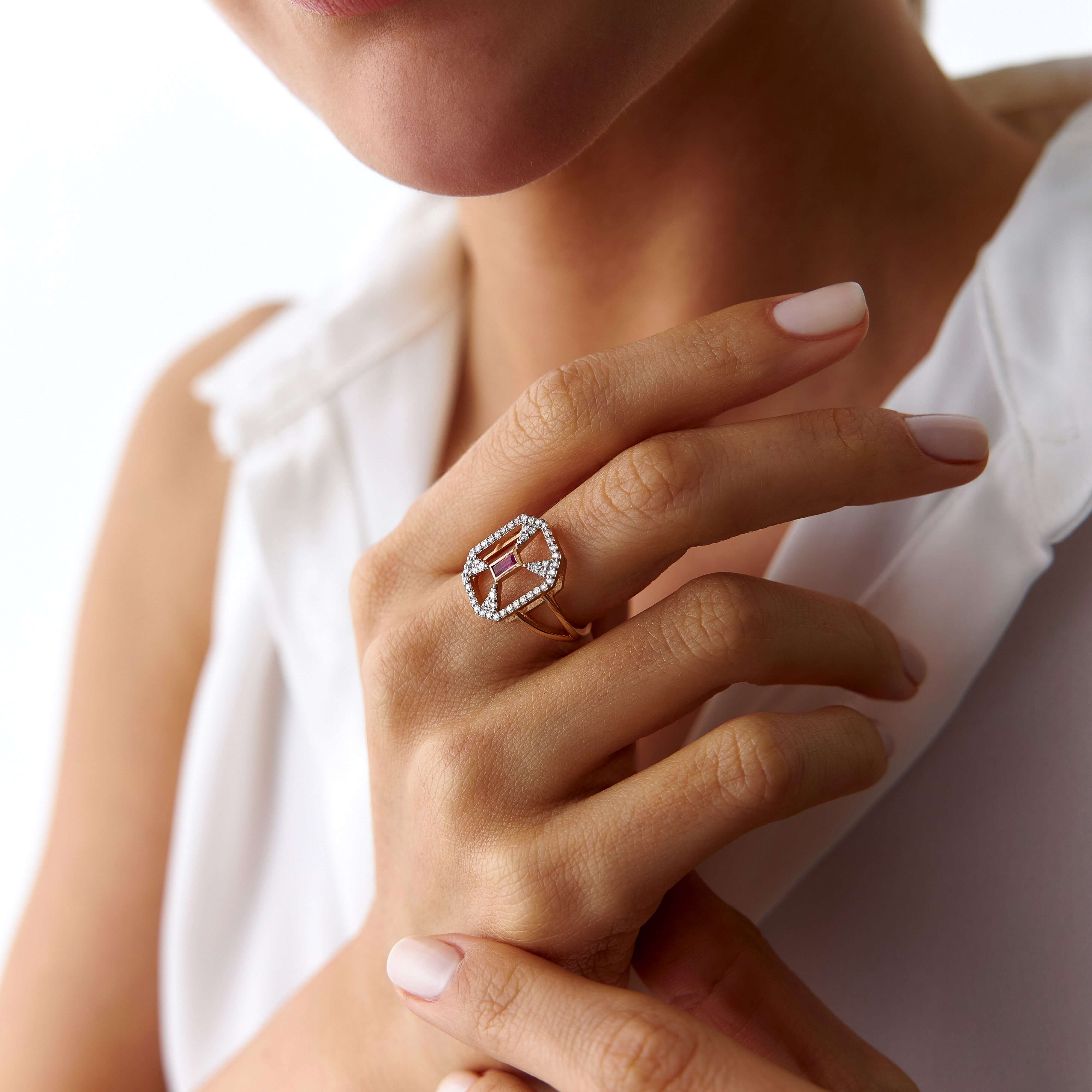 Baget Yakut ve Pırlanta Yüzük