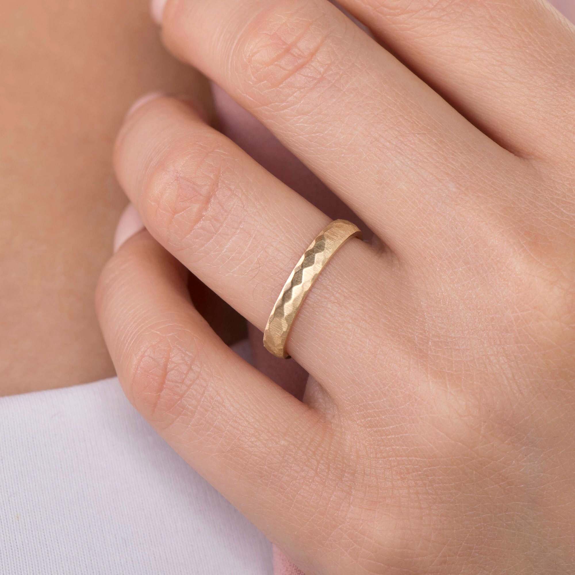 Mat Altın Dövülmüş Alyans Seti / Matte Hammered