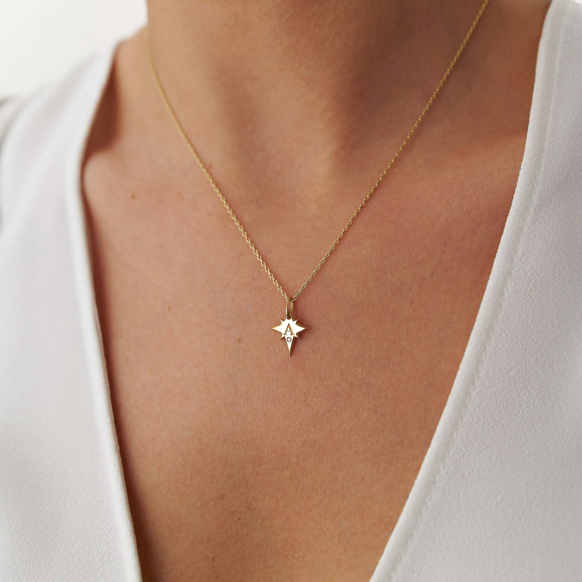 Minik Pırlanta Kuzey Yıldızı Harf Kolye