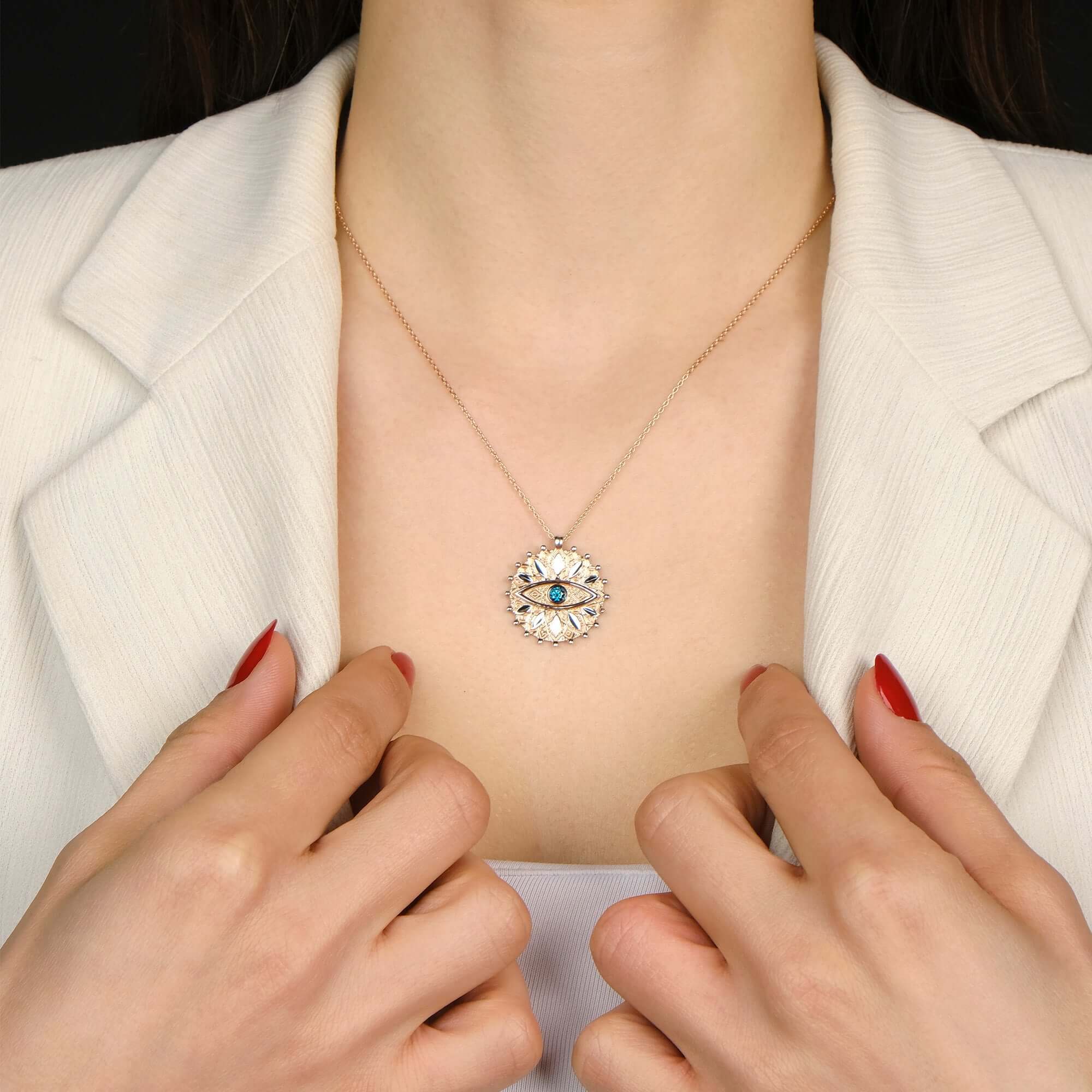 Mavi Pırlanta Göz Madalyon Kolye