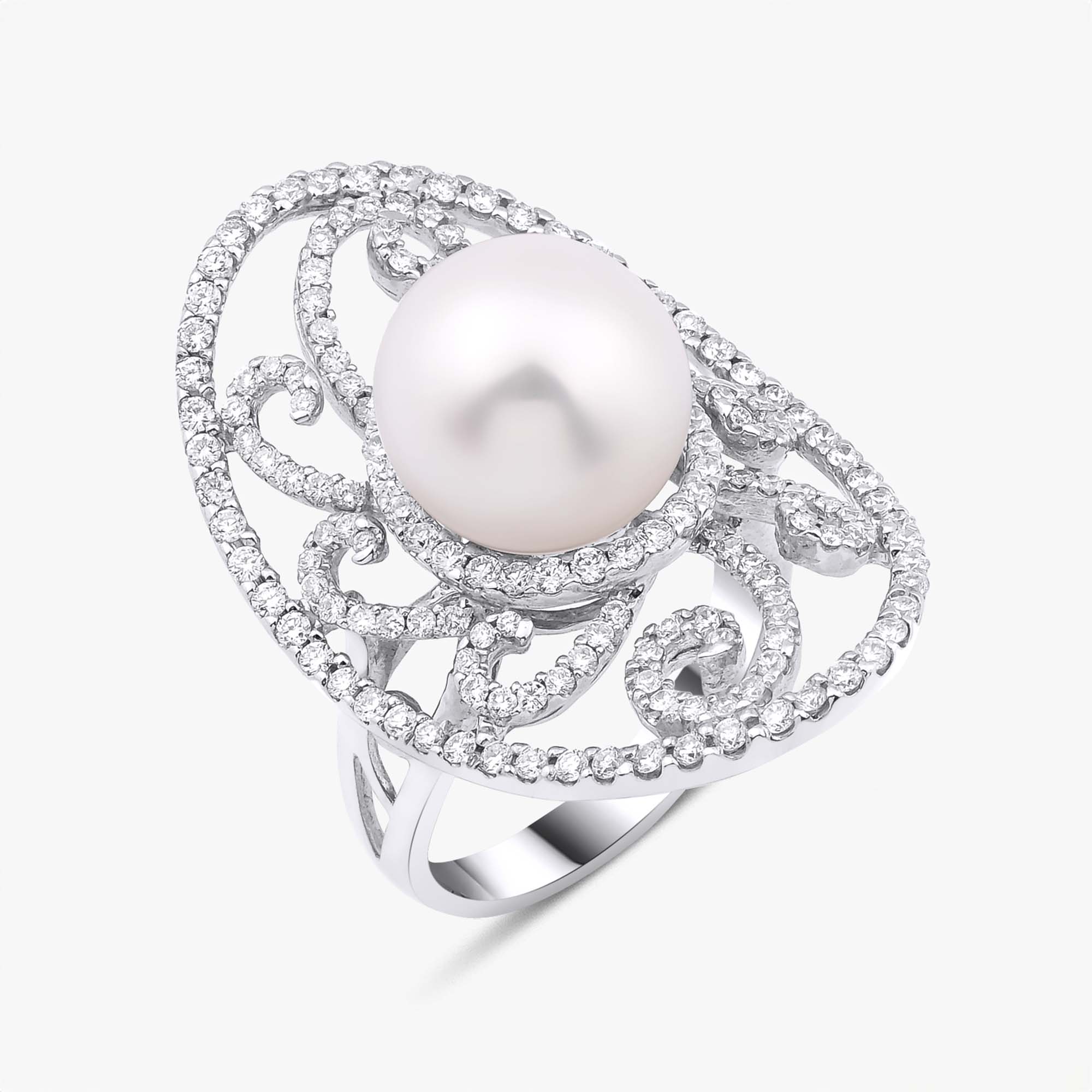 Büyük Pırlanta ve İnci Yüzük