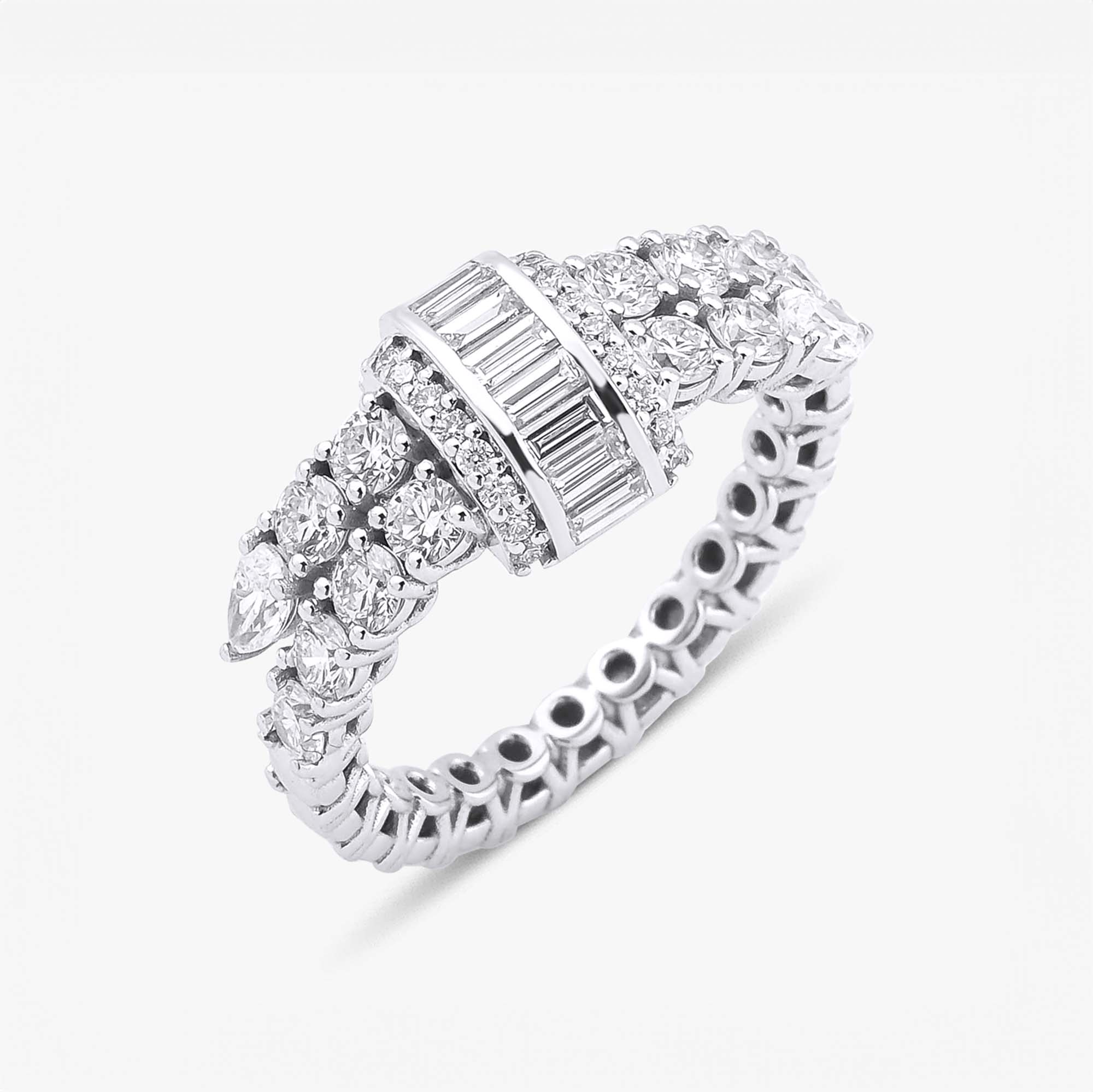 Pırlanta Baguette Central Yüzük