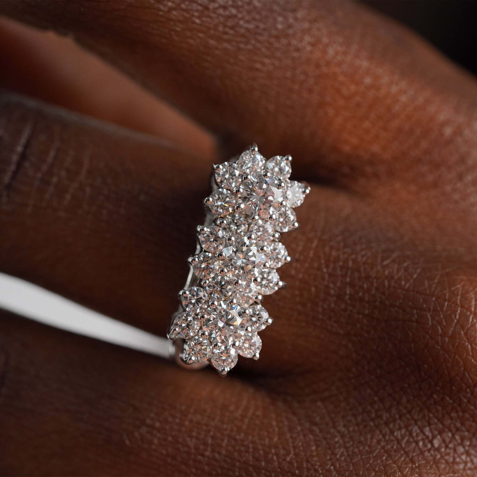 Büyük Üçlü Pırlanta Çiçek Yüzük