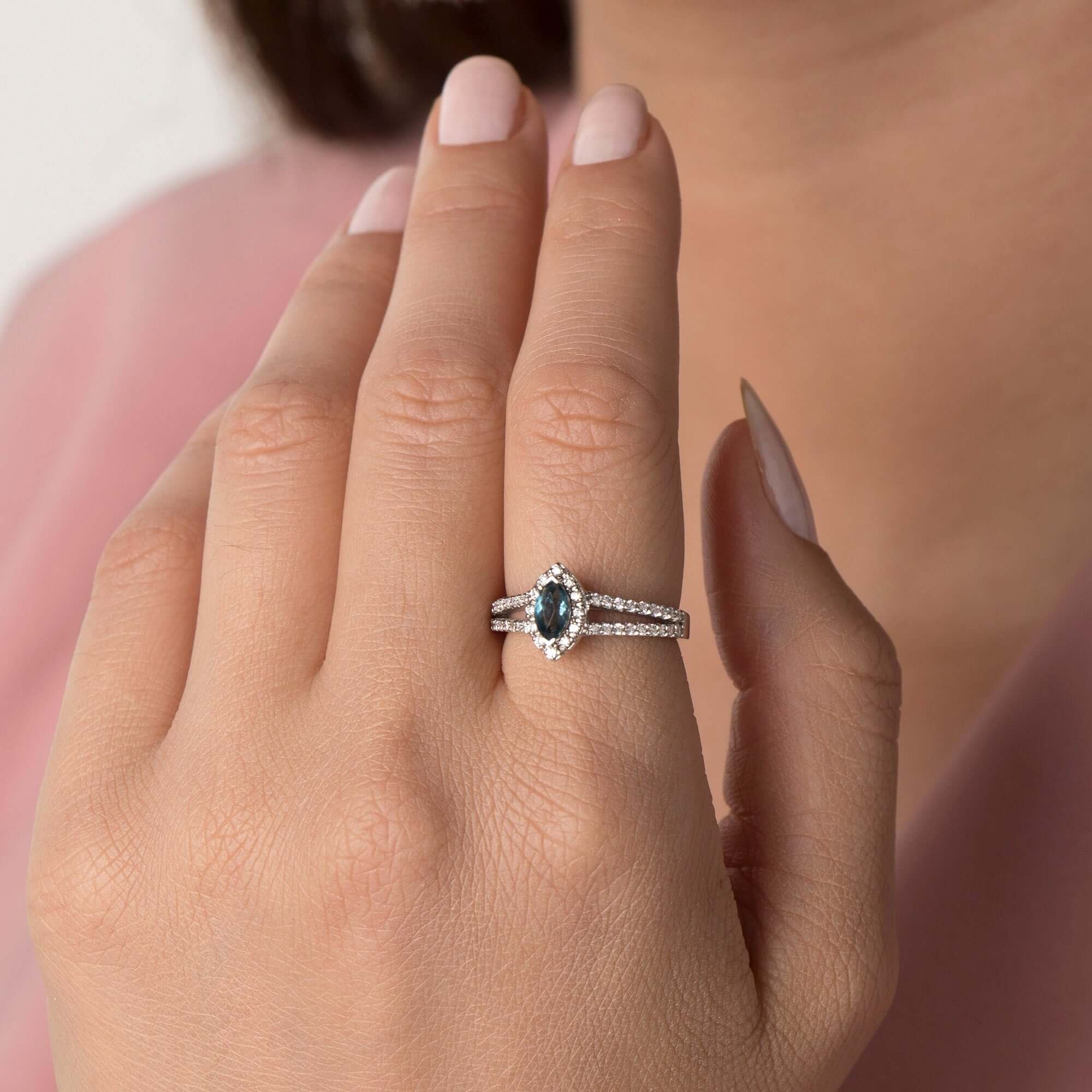 Markiz Mavi Topaz ve Pırlanta Yüzük / Light Blue Marquise