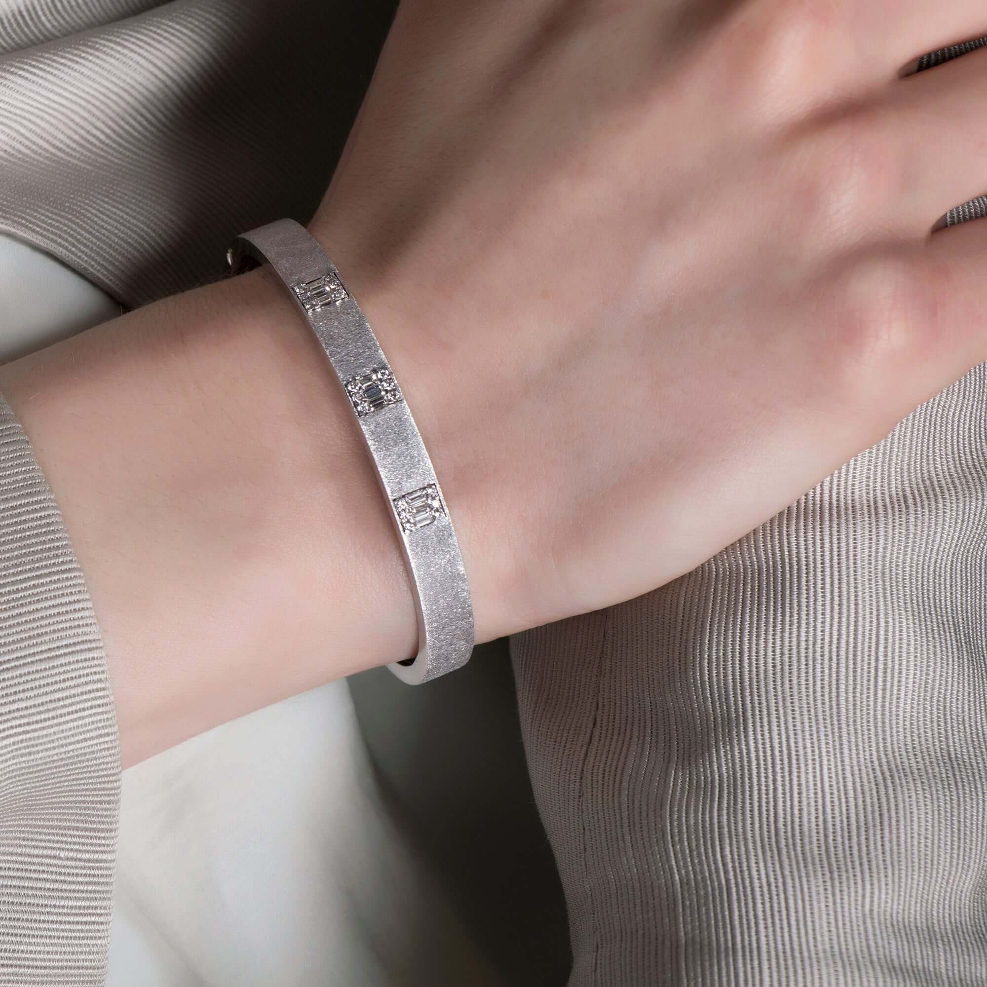 Modern Mat Pırlanta Bilezik / Modern Matte