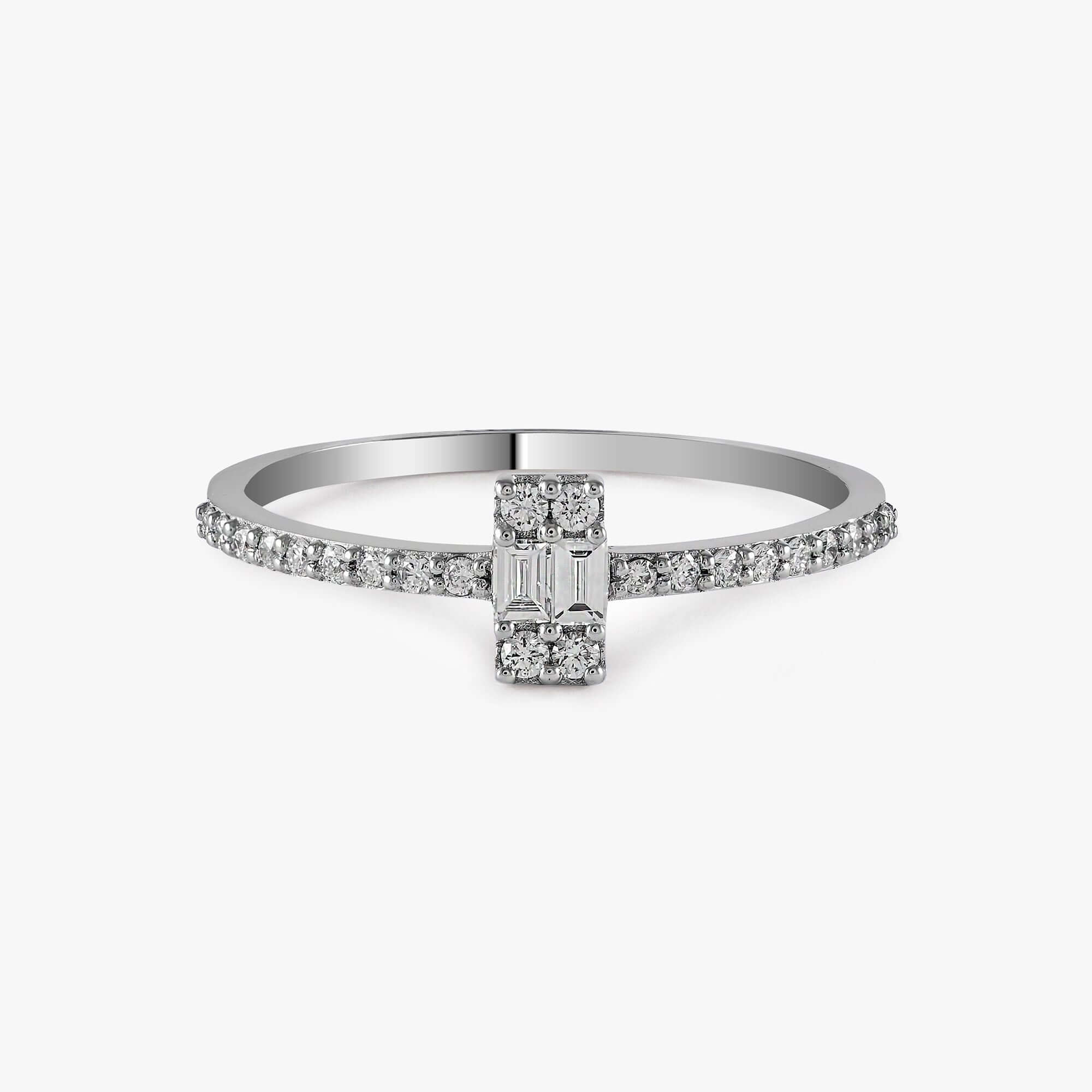 Minimal Baget Merkezli Pırlanta Yarımtur Yüzük / Minimal Baguette