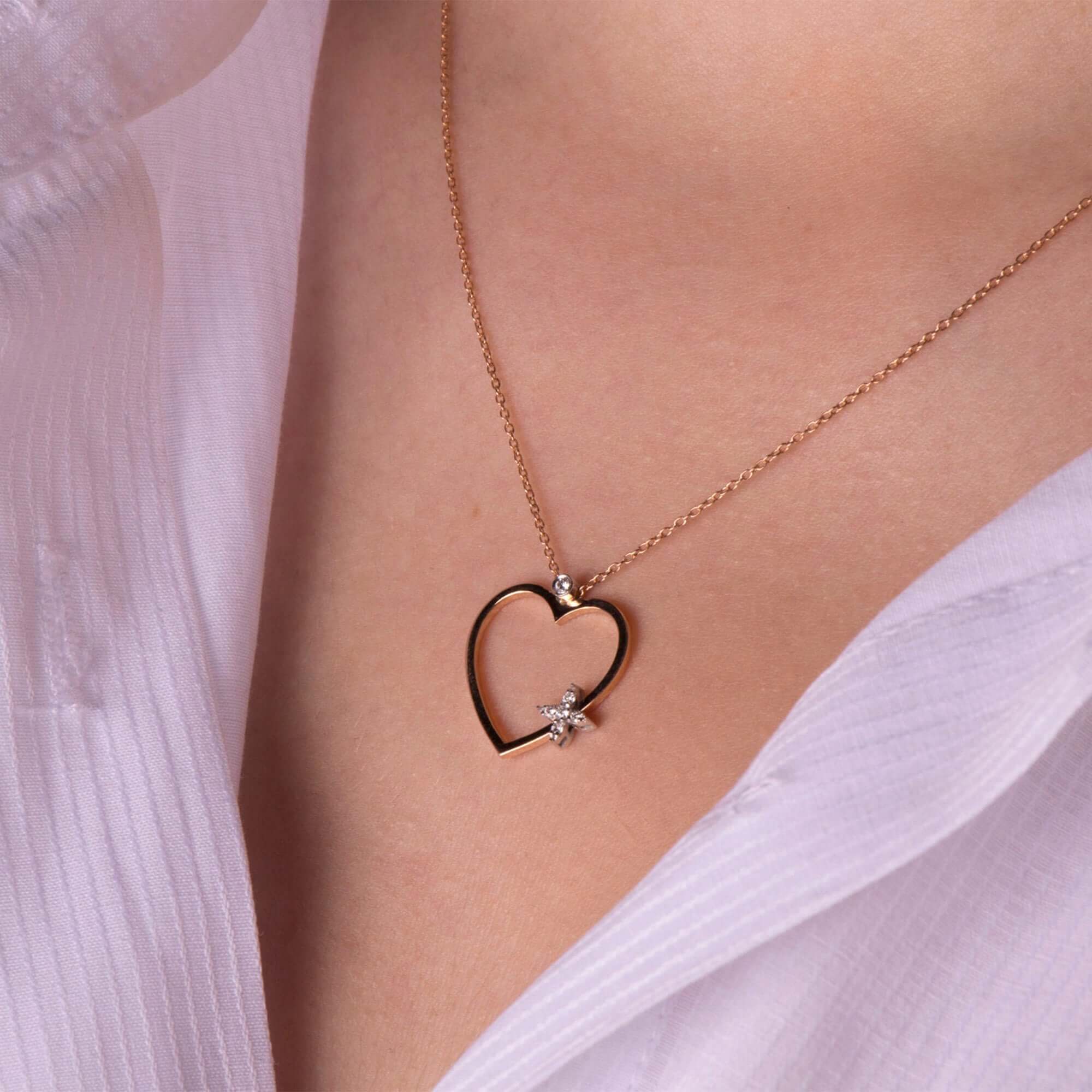 Açık Pırlanta Kalp Kolye