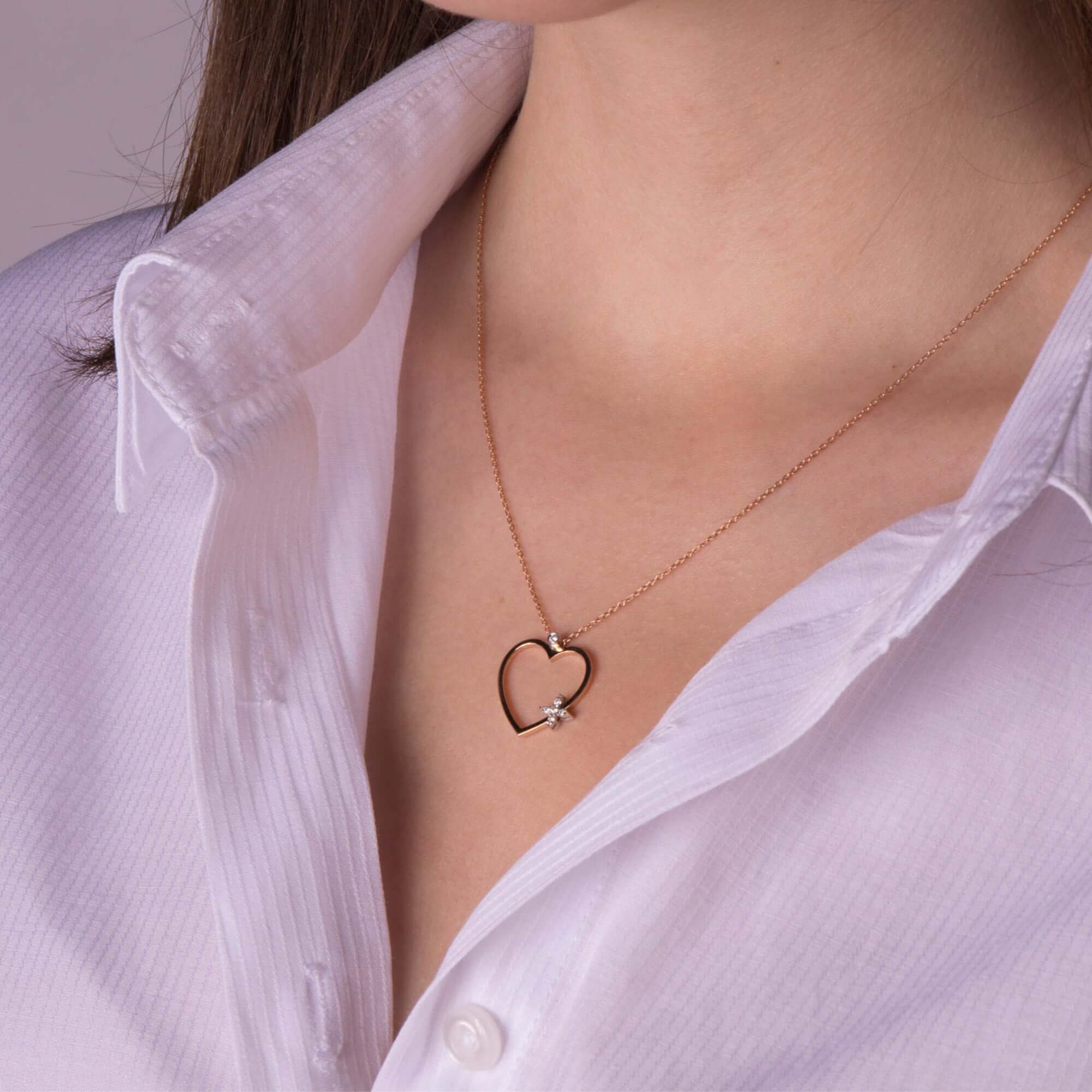 Açık Pırlanta Kalp Kolye