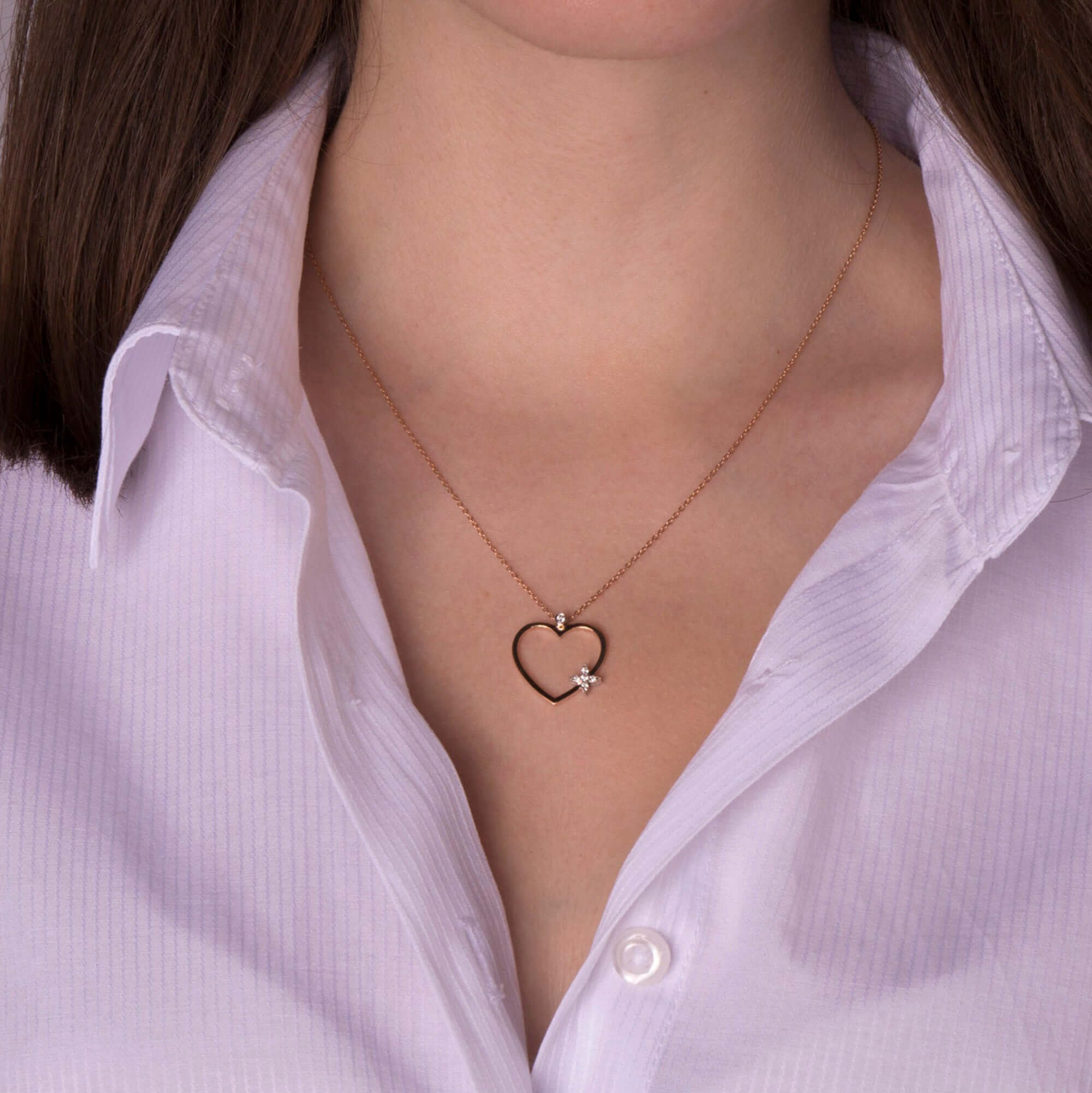 Açık Pırlanta Kalp Kolye