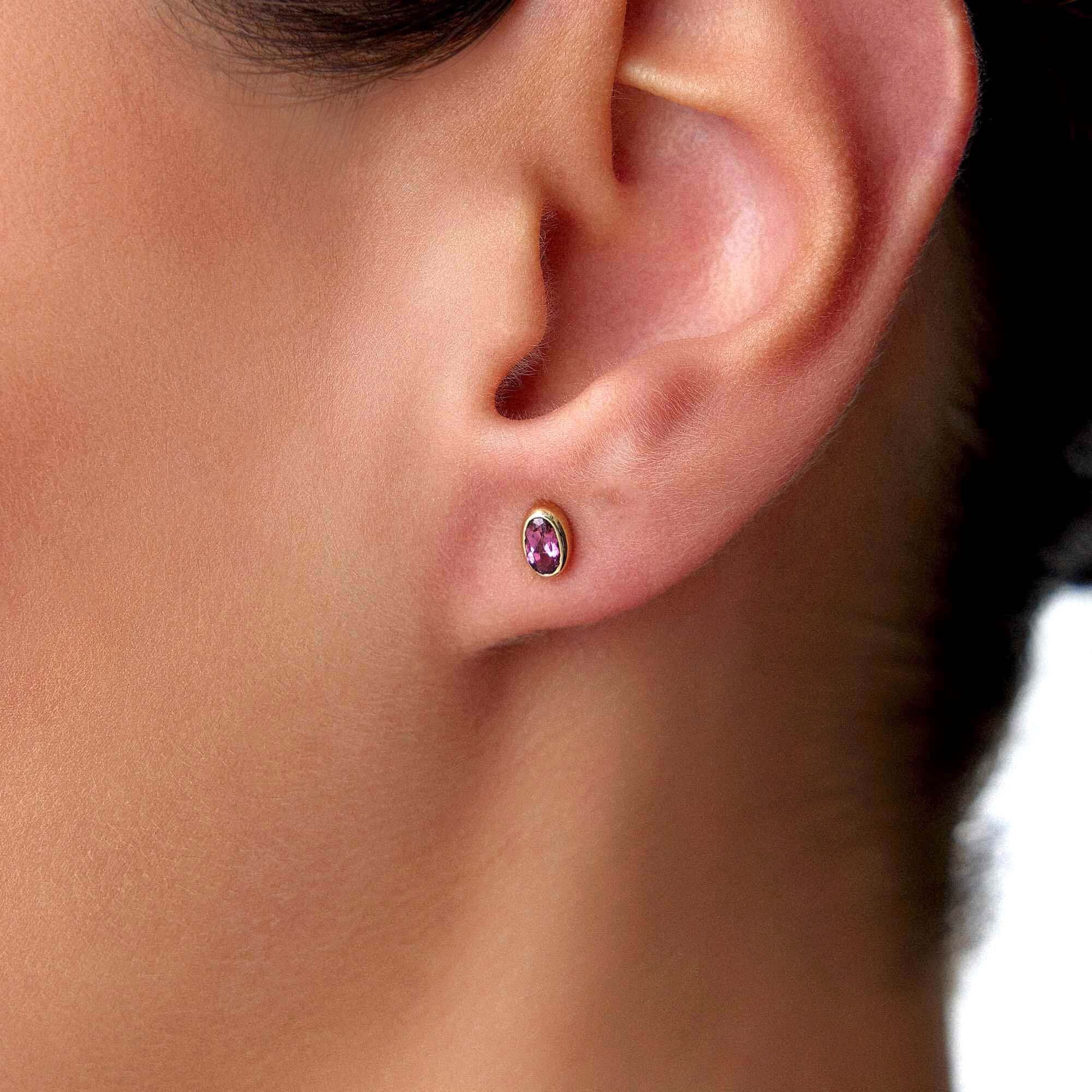 Oval Kesim Pembe Turmalin Tektaş Küpe