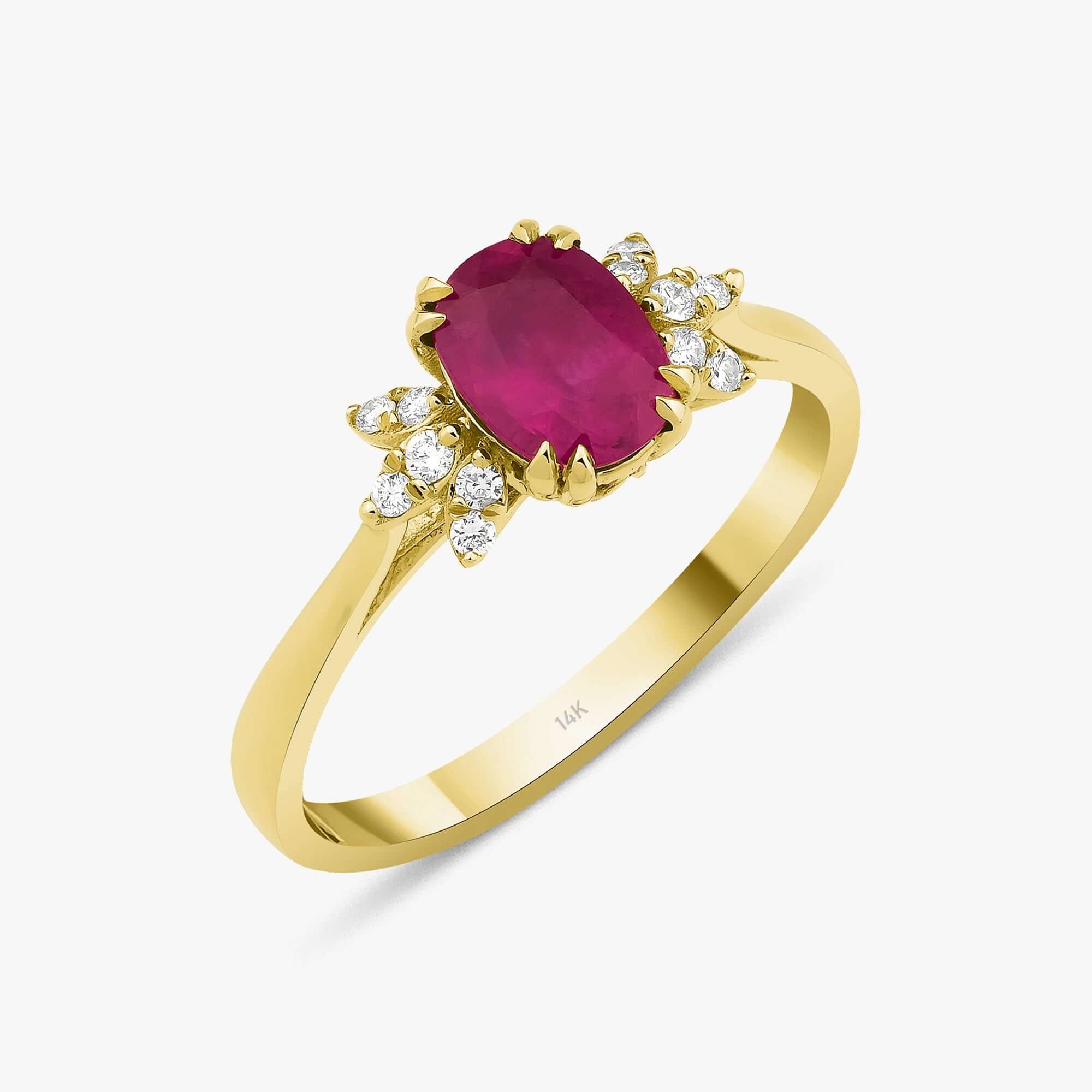 Pırlantalı Oval Kesim Yakut Yüzük