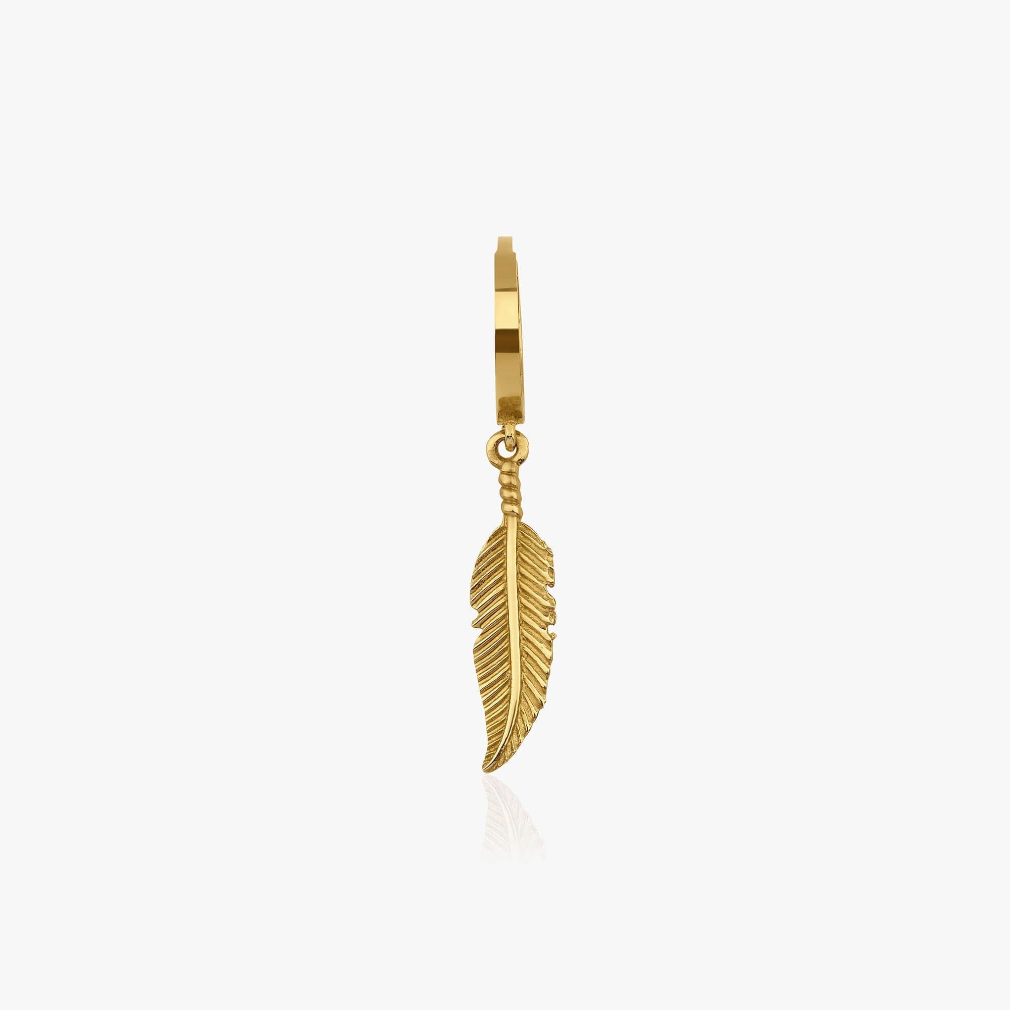 Tek Altın Tüy Sallantılı Halka Küpe / Golden Feather