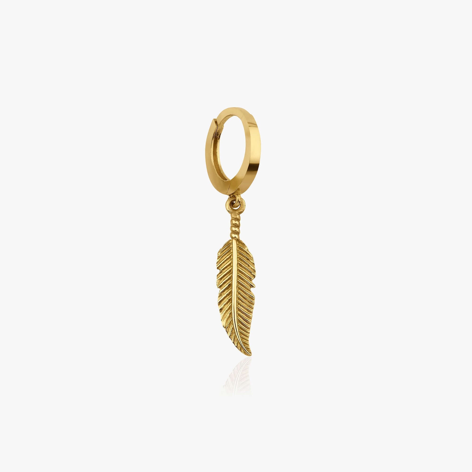 Tek Altın Tüy Sallantılı Halka Küpe / Golden Feather