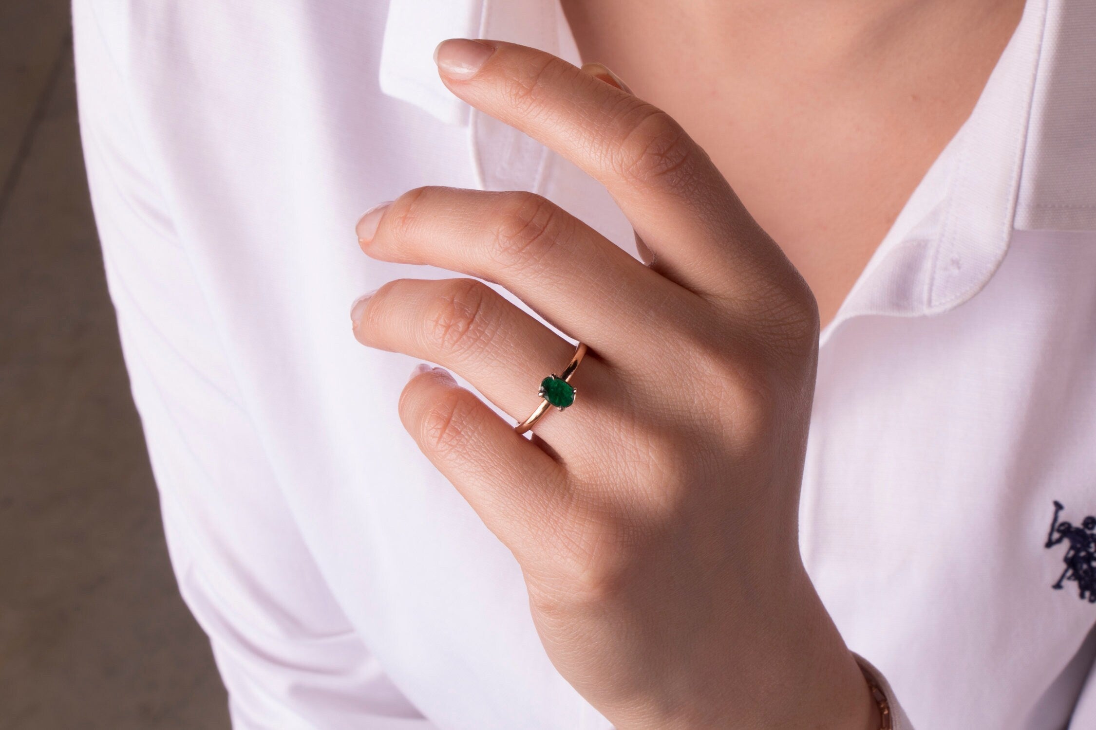 Oval Kesim Zümrüt Tektaş Yüzük