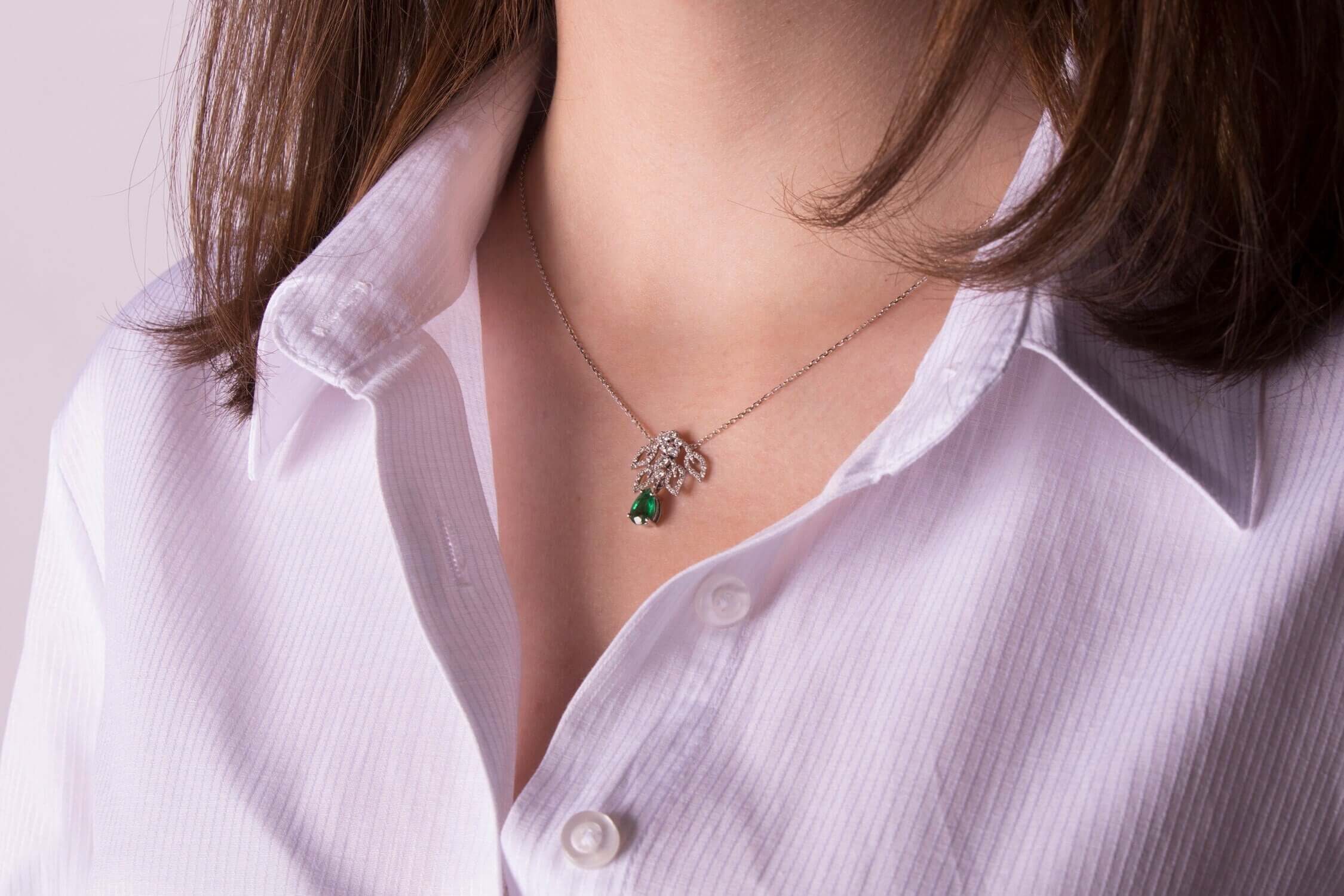 Bir Zümrütün Rüyası Kolye